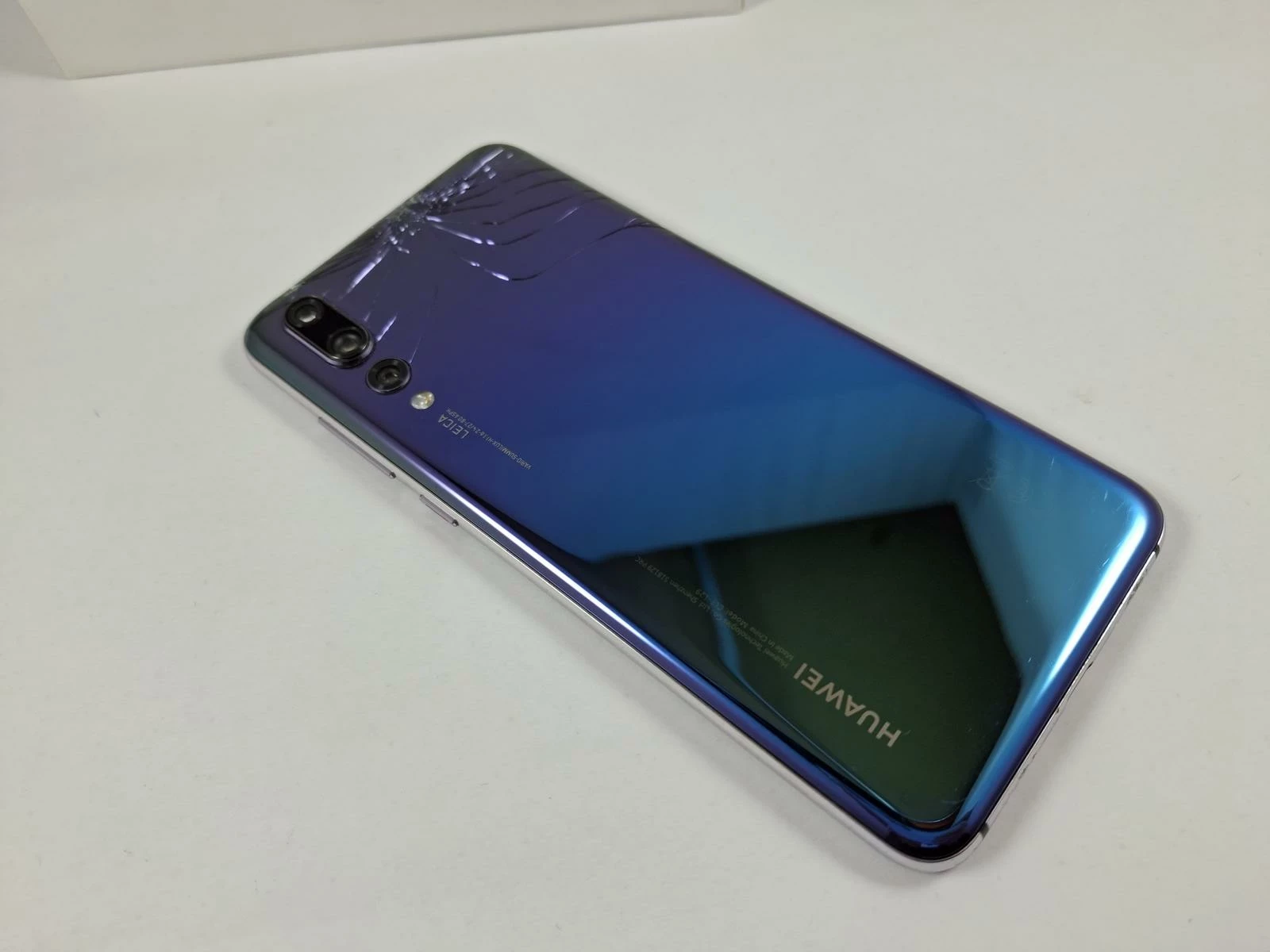 huawei-p20-pro-6128gb-pudelko-typ-202685-212929