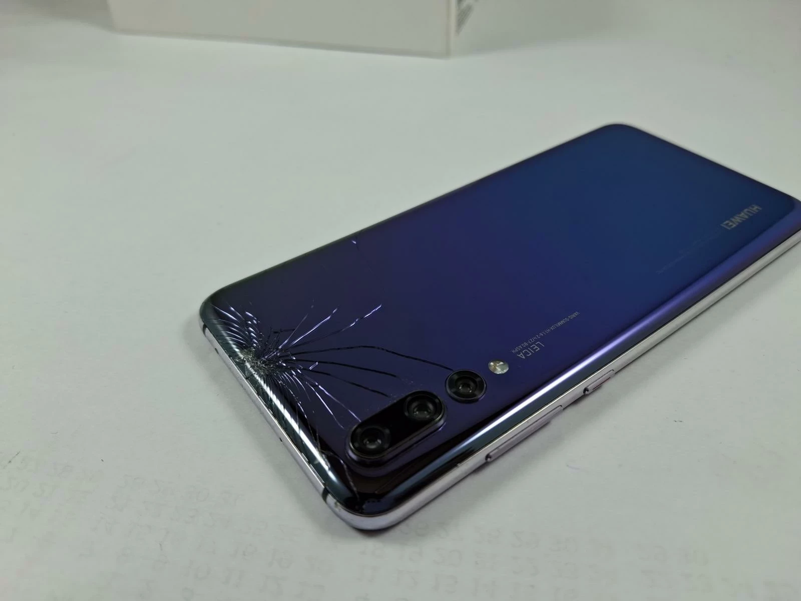 huawei-p20-pro-6128gb-pudelko-pamiec-ram-202865-214117