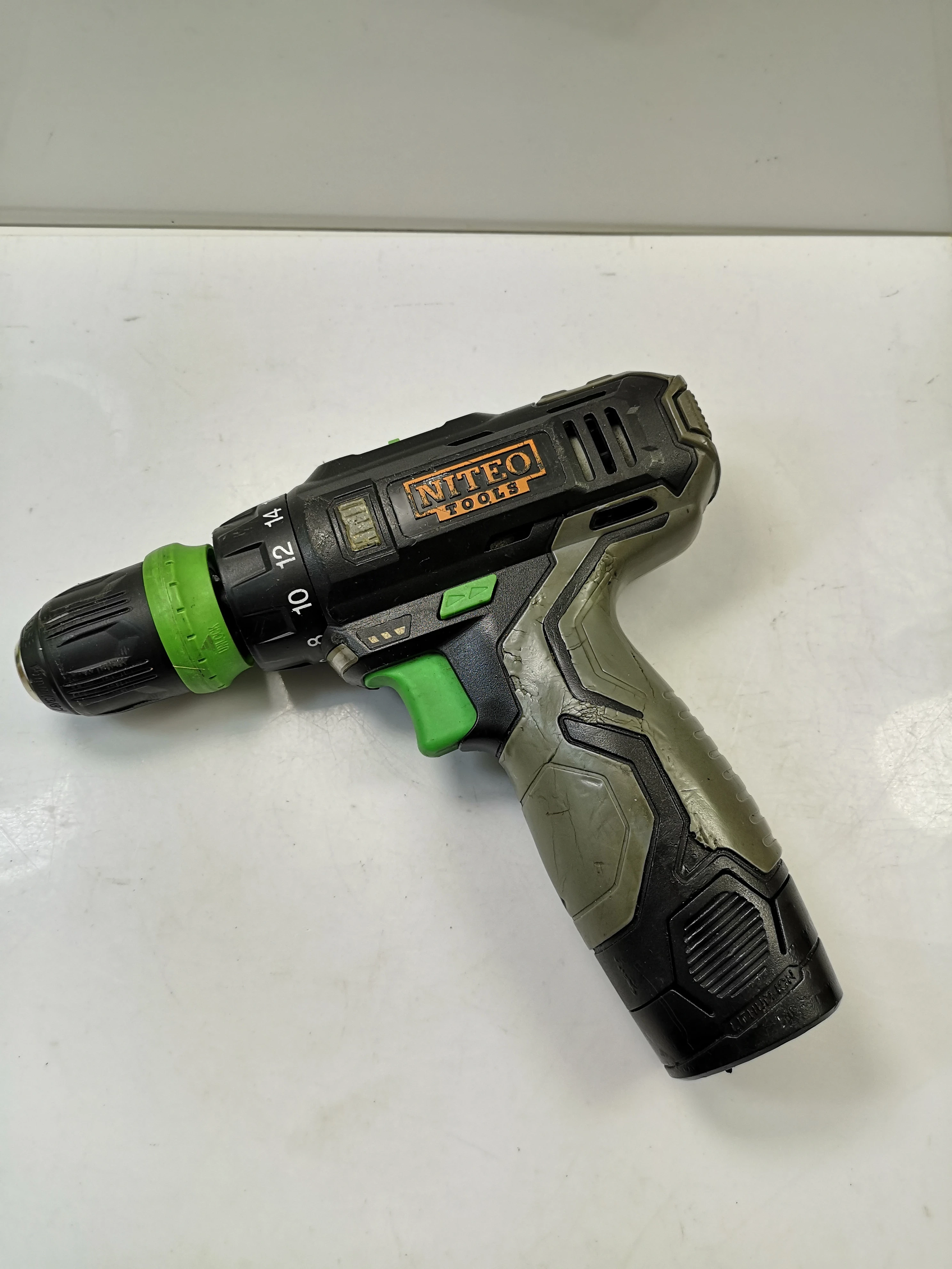 wiertarko-wkretarka-niteo-tools-12v-pojemnosc-akumulatora-200