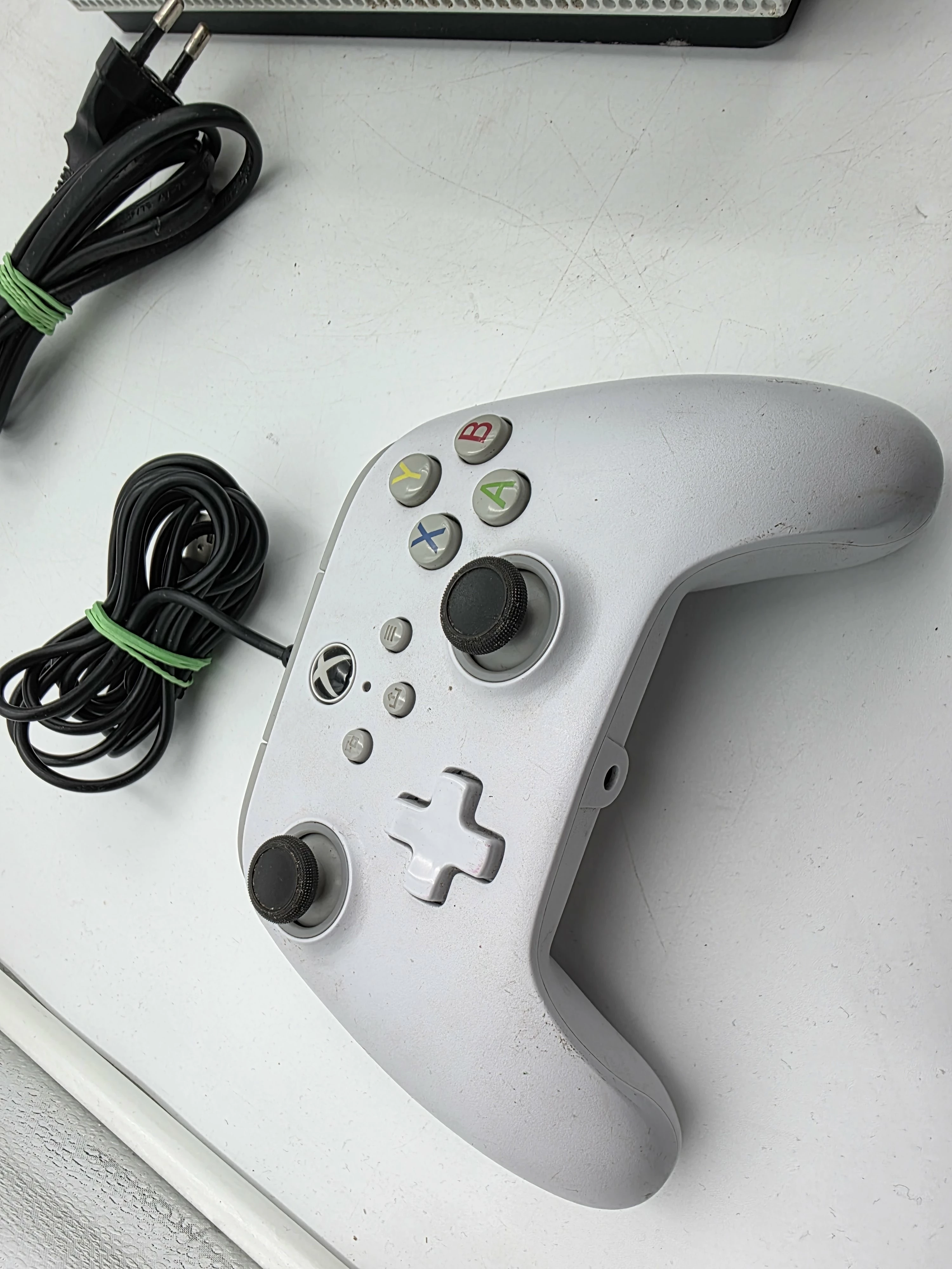 konsola-microsoft-xbox-one-s-500gb-1681-kod-producenta-zq9-00046