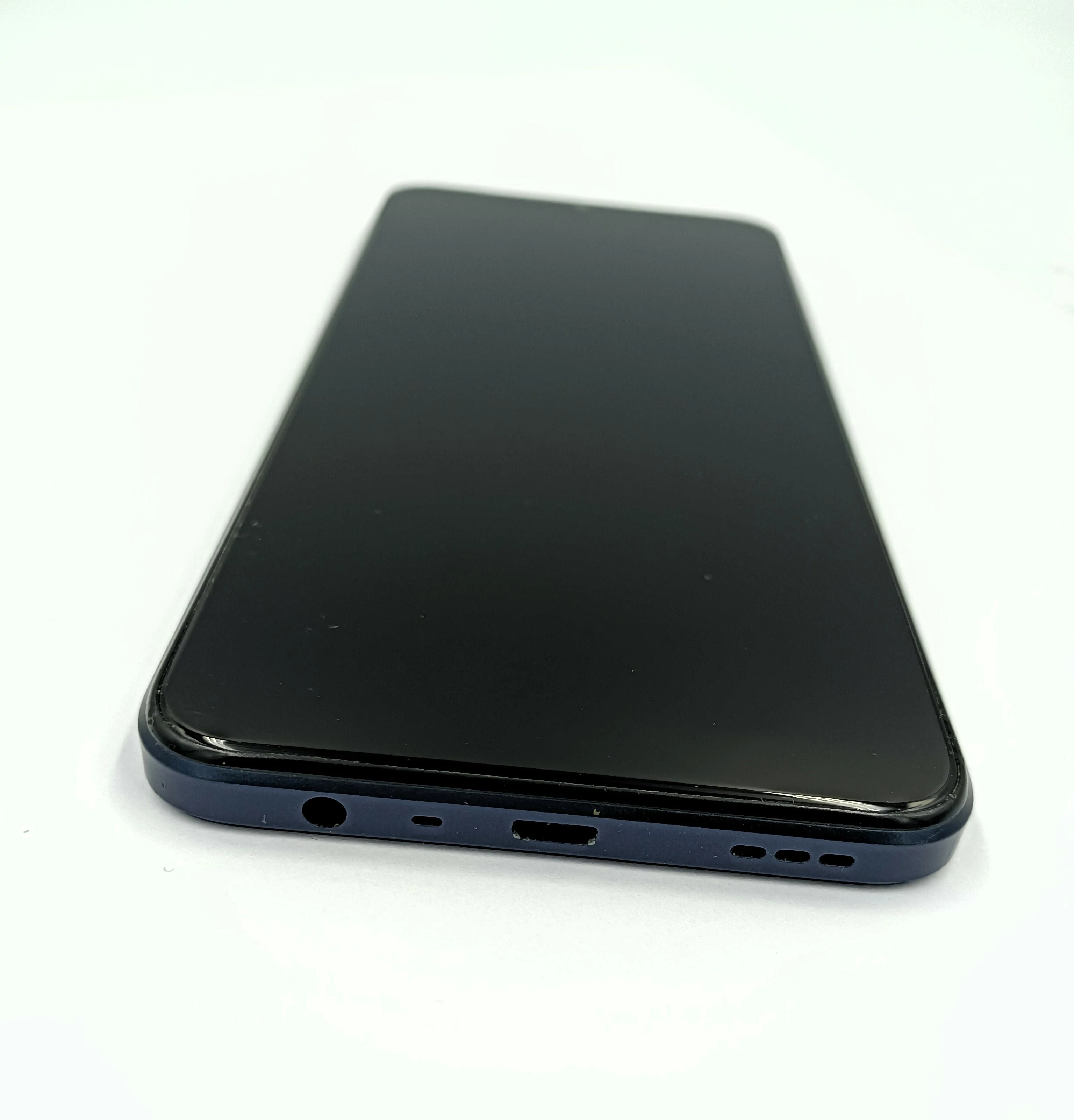 telefon-oppo-a17-4-gb-64gb-przekatna-ekranu-656