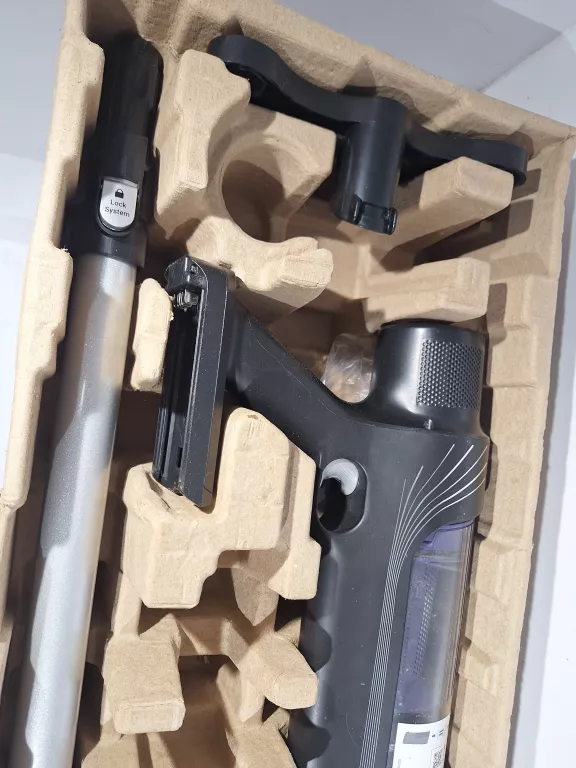 odkurzacz-pionowy-bezprzewodowy-tefal-x-pert-760-ty6a35-wo-czas-ladowania-180