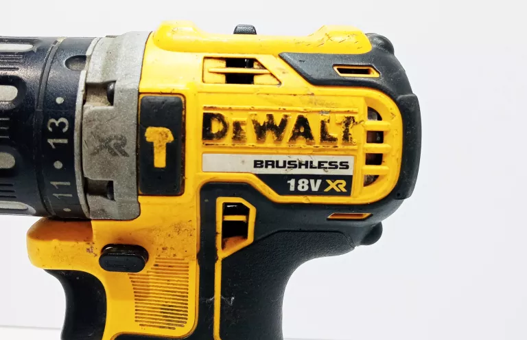 wiertarko-wkretarka-de-walt-dcd796-3x-aku-ladowarka-stan-11323-2