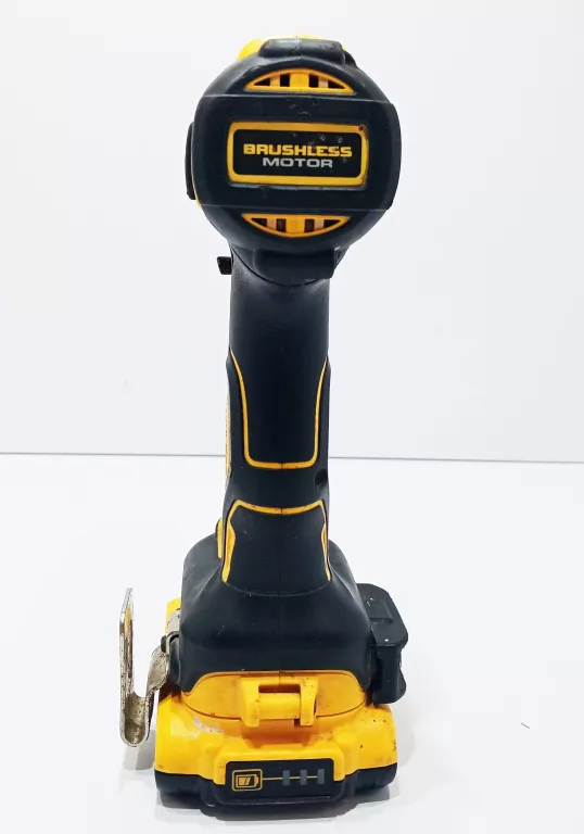 wiertarko-wkretarka-de-walt-dcd796-3x-aku-ladowarka-pojemnosc-akumulatora-200