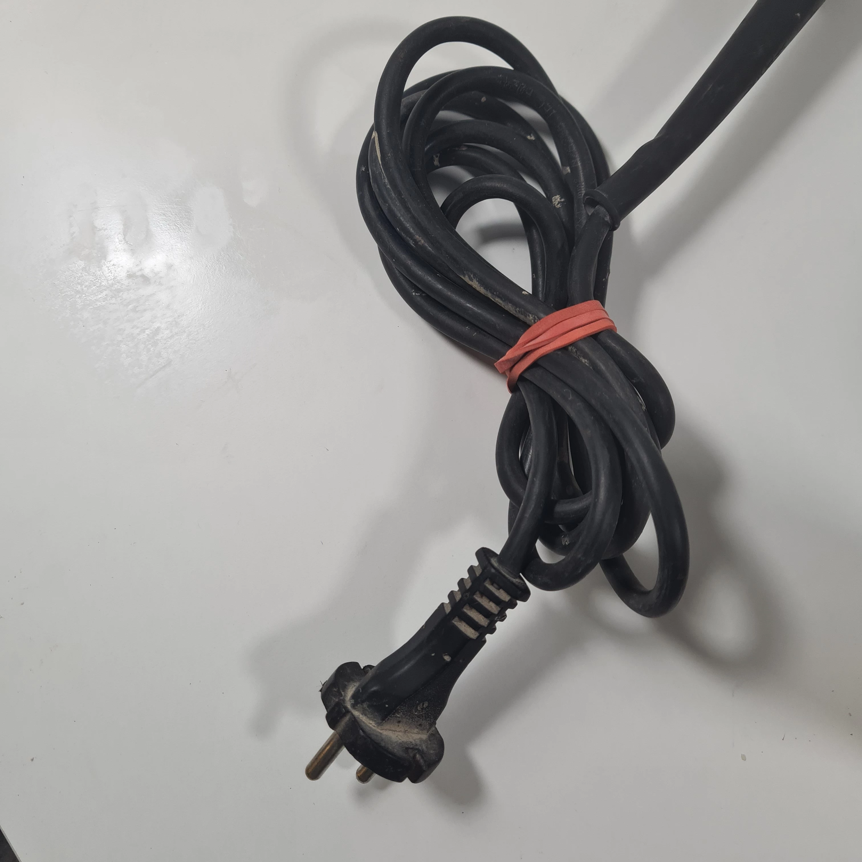 szlifierka-katowa-makitta-9558hnr-ean-gtin-0088381808828