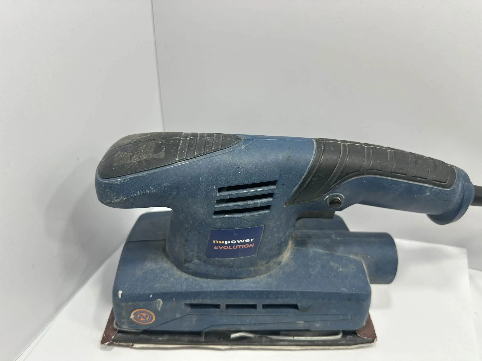 szlifierka-oscylacyjna-nupower-evolution-npe136-kod-producenta-npe136