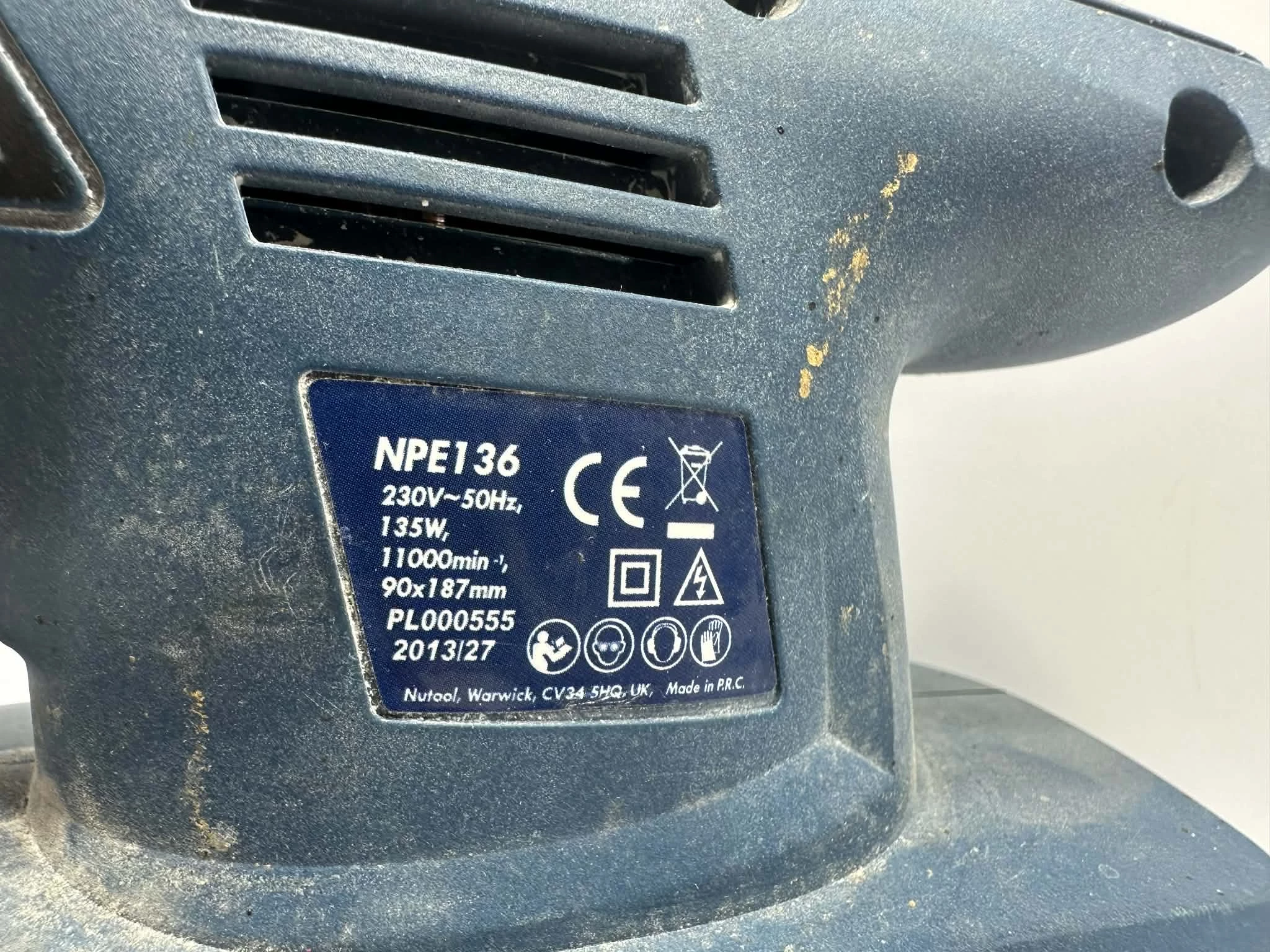 szlifierka-oscylacyjna-nupower-evolution-npe136-rodzaj-zasilania-128529-2