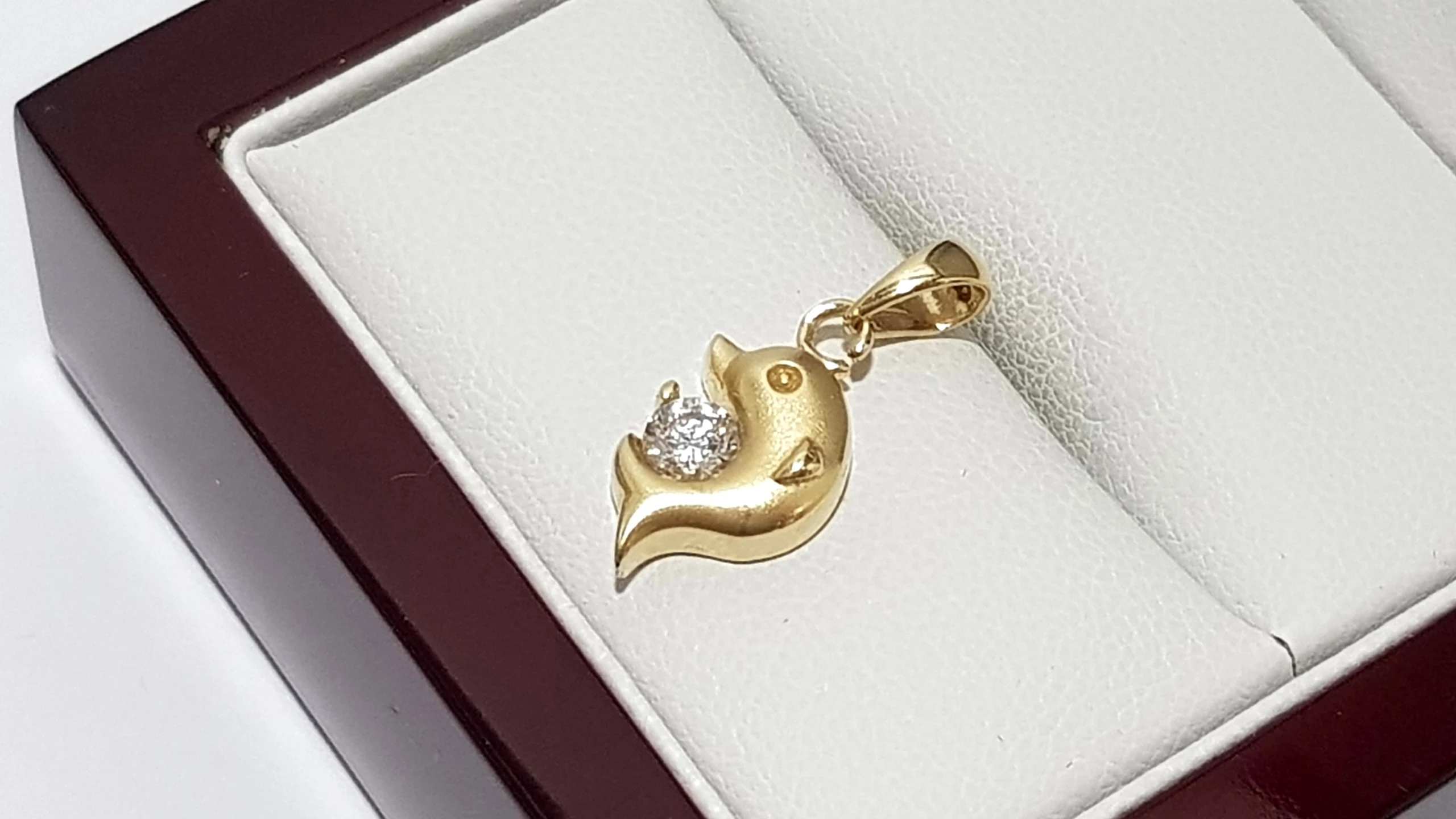 zlota-zawieszka-delfin-pr585-17g-1cm-x-05cm-material-15835-2