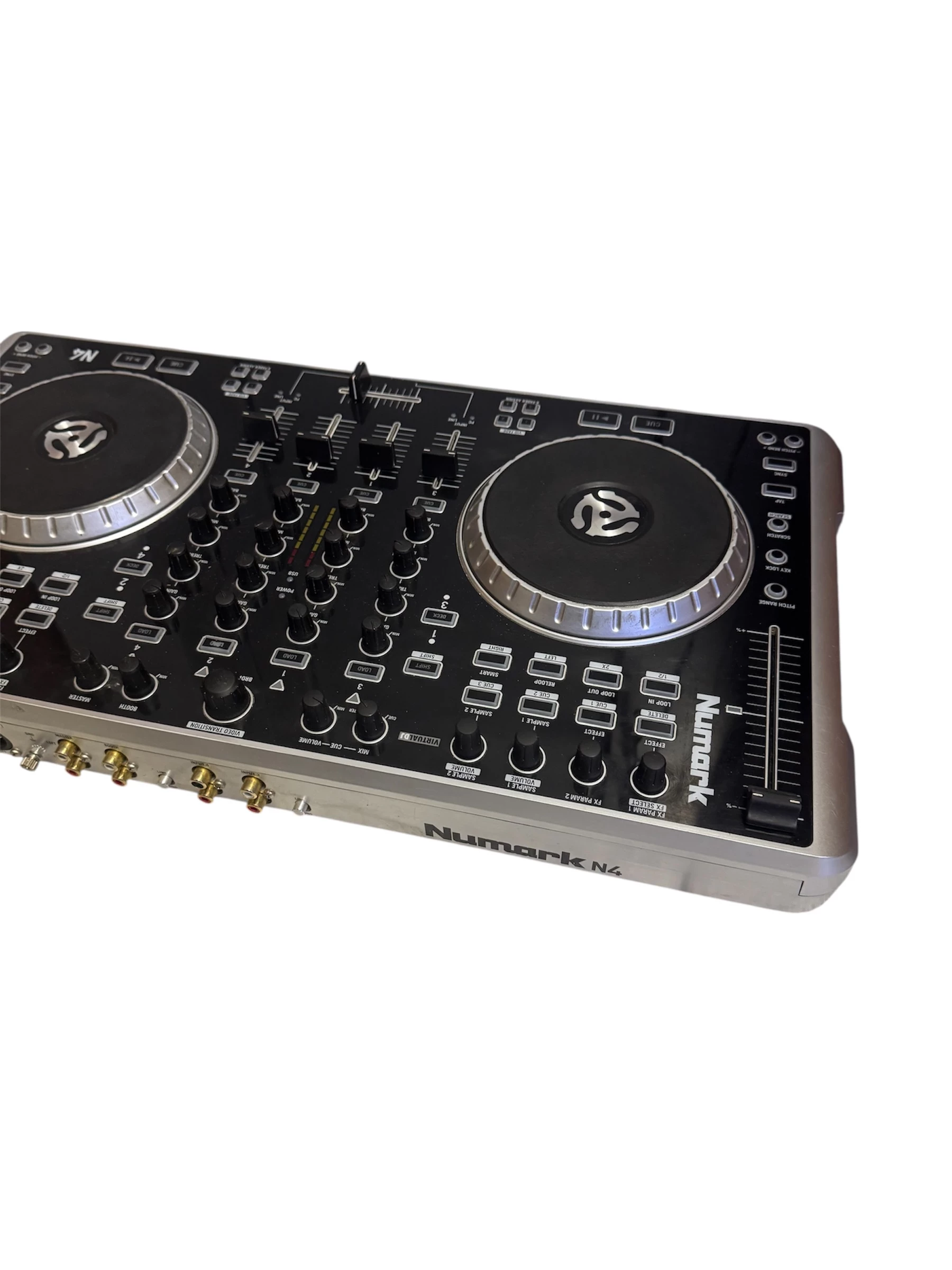 kontroler-dj-numark-n4-dla-profesjonalnych-dj-ow-liczba-kanalow-4