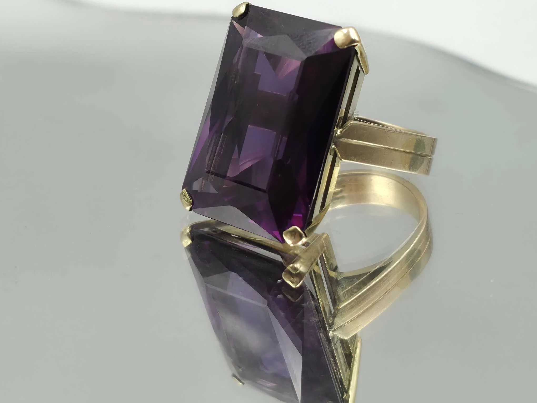 wyrob-jubilerski-uzywany-pierscionek-1641-585-waga-128