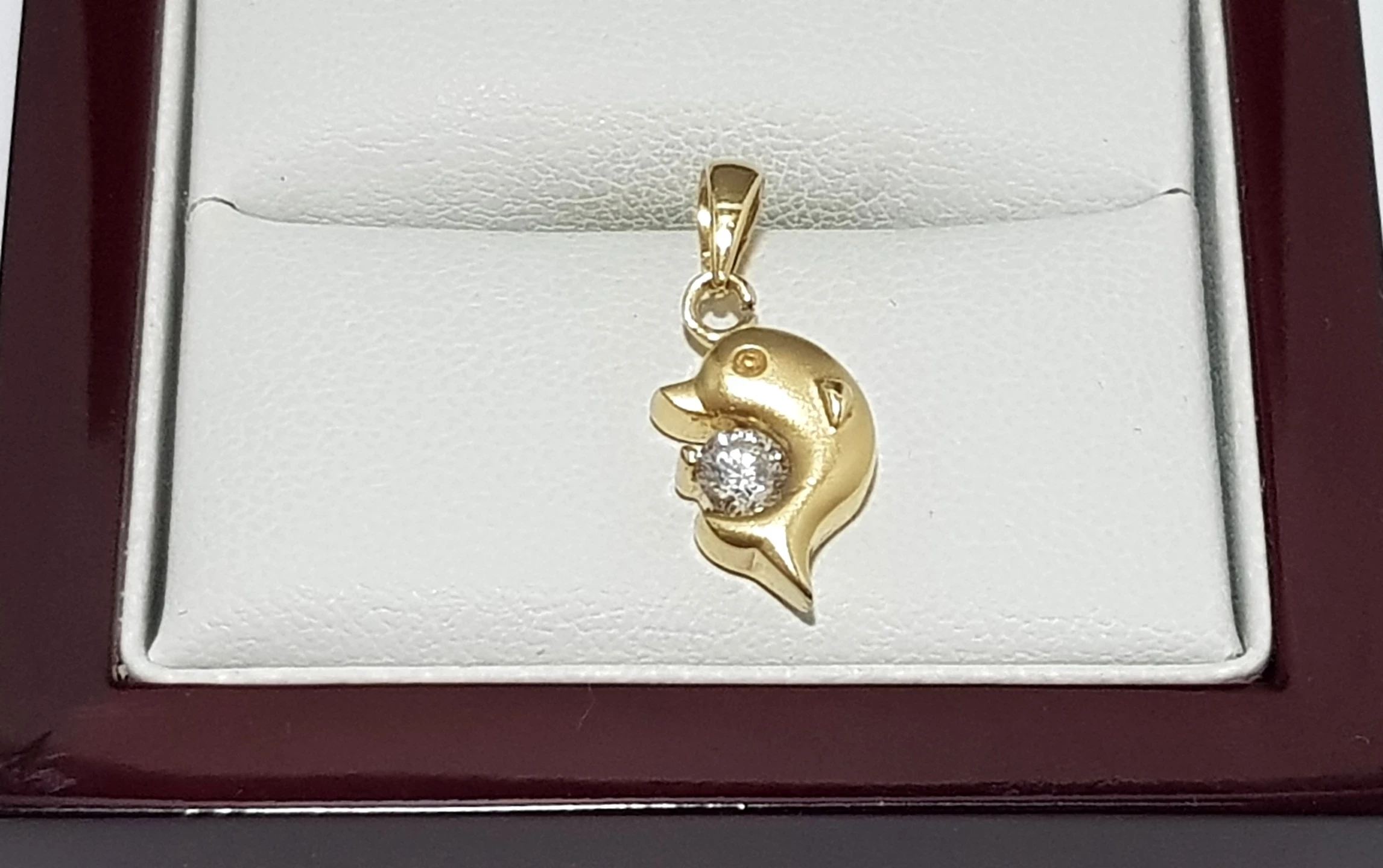 zlota-zawieszka-delfin-pr585-17g-1cm-x-05cm-ean-gtin-5901050630467