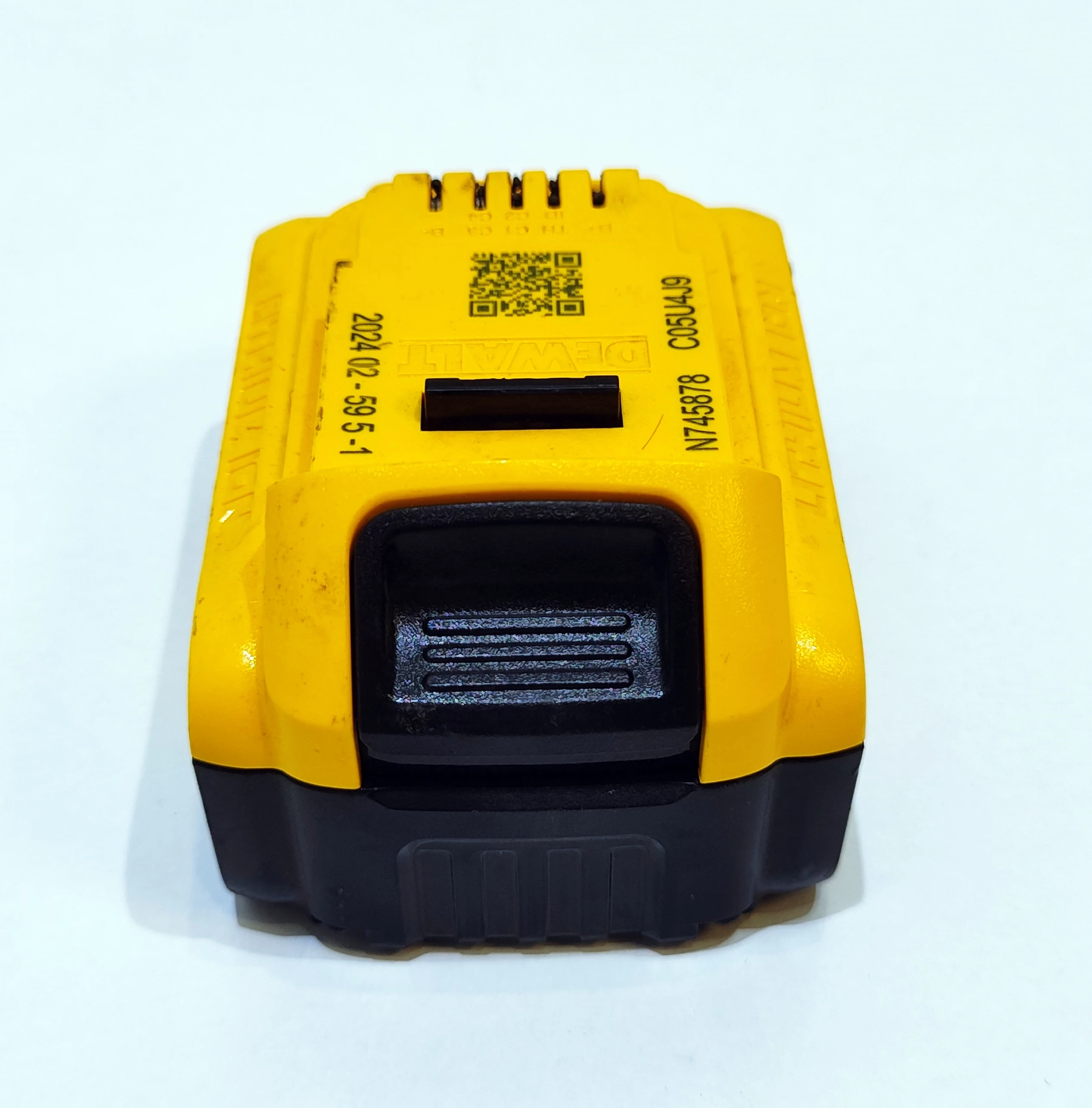 akumulator-dewalt-18v-5ah-dcb184-oryginal-2024r-ean-gtin-5035048466933