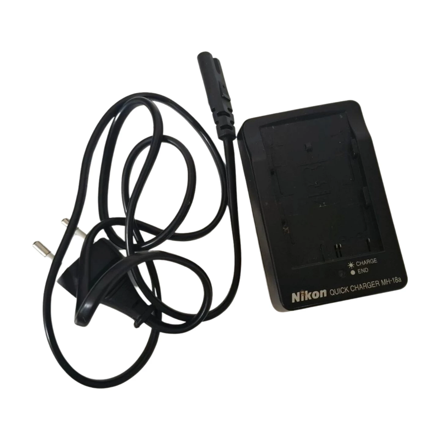 aparat-nikon-d90torba2-baterieladowarka-zestaw-przekatna-ekranu-300