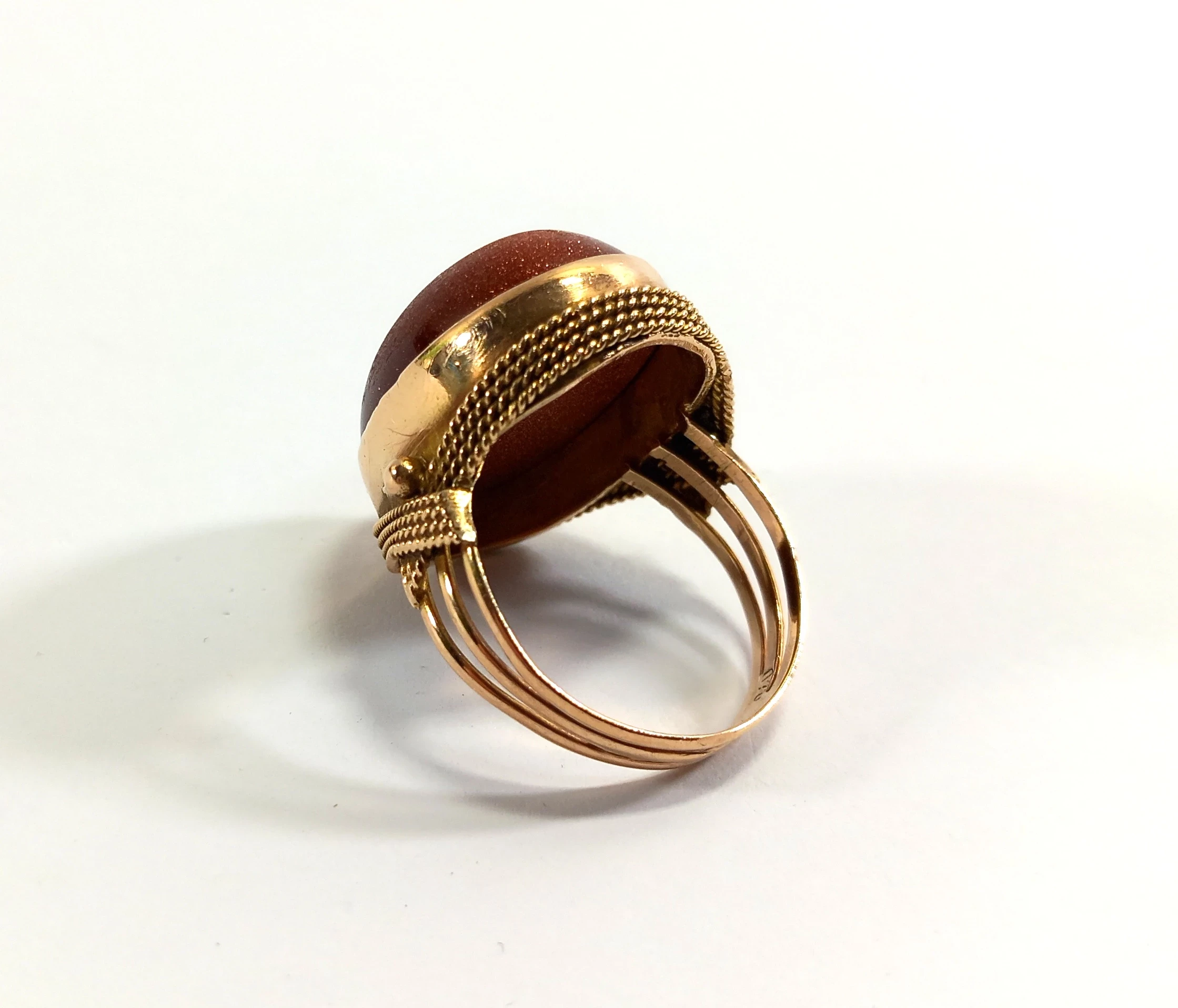 zloty-pierscionek-z-piaskiem-pustyni-pr585-r16-material-dominujacy-223721-131072