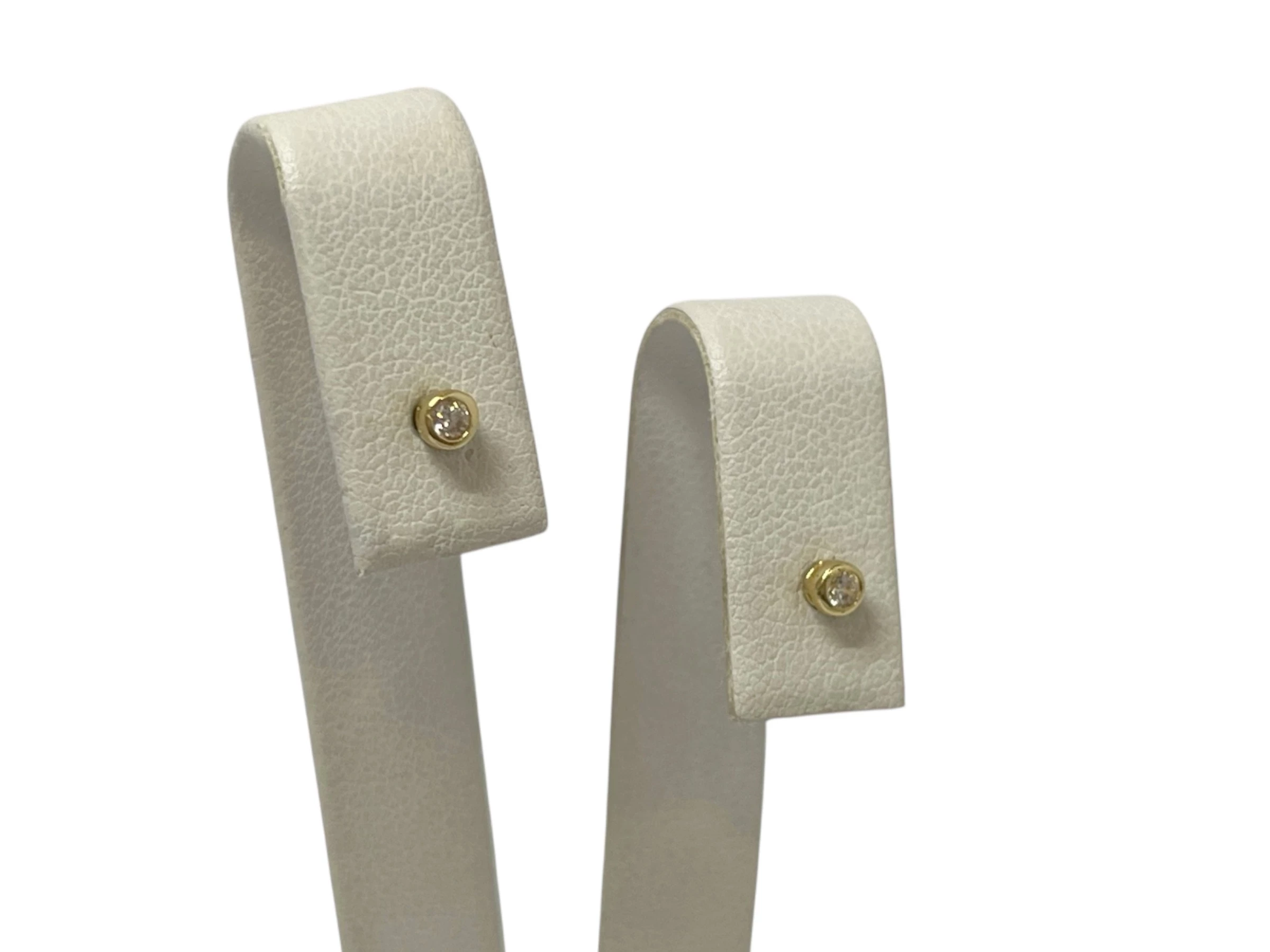 delikatne-kolczyki-kulki-z-cyrkonia-082g-proba-585-opis-rodzaj-2205-2