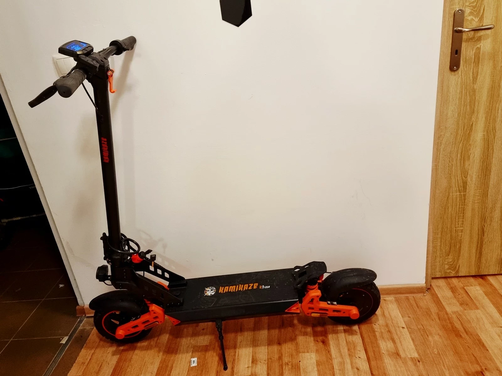 hulajnoga-elektryczna-kamikaze-k1-lite-60km-800w-srednica-kol-cale-1000