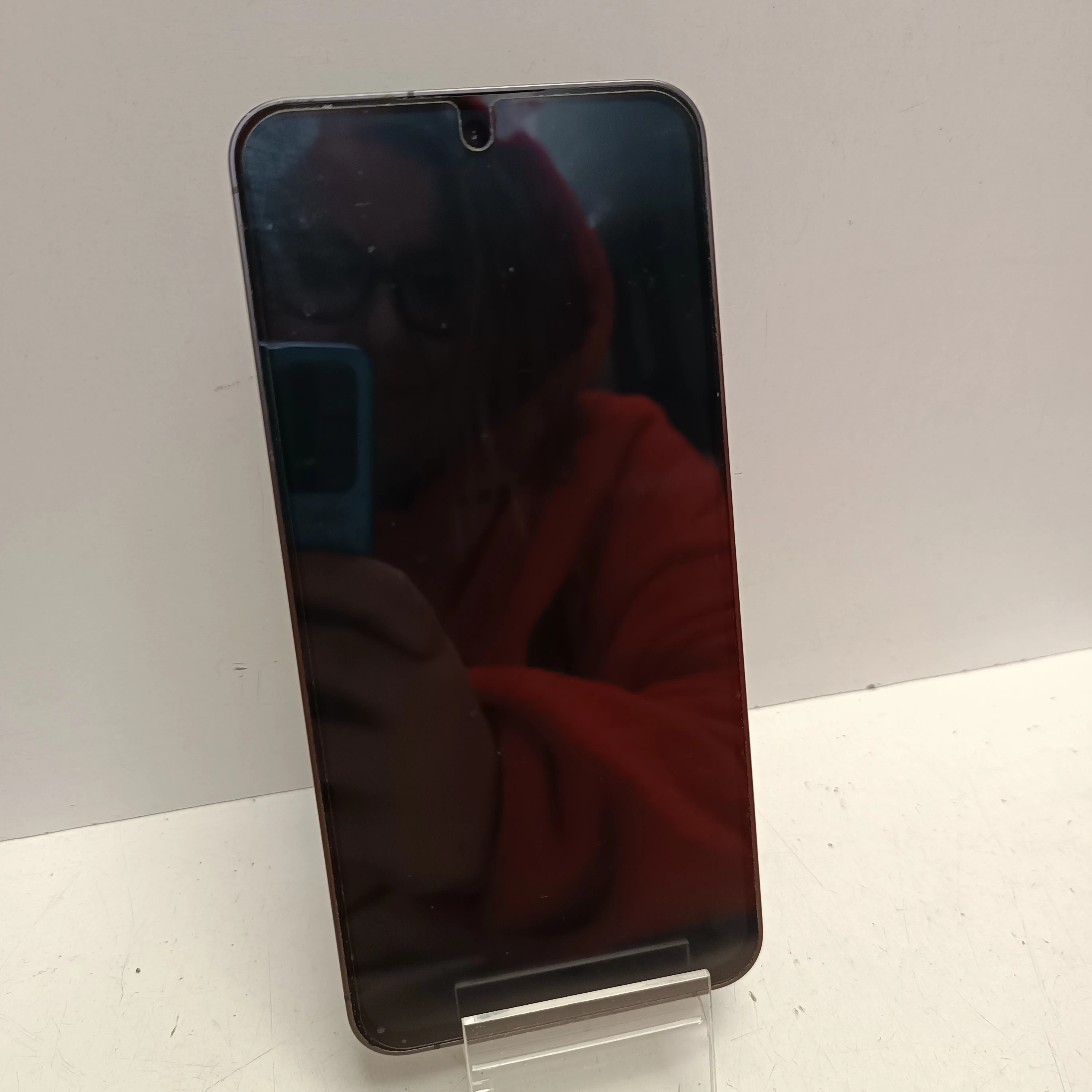 telefon-samsung-galaxy-s24-fe-8128gb-stan-11323-2