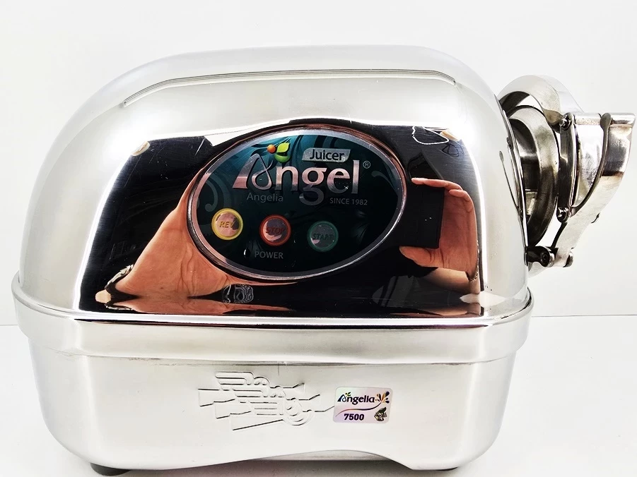 wyciskarka-wolnoobrotowa-dwuslimakowa-angel-7500-akcesoria-kolor-dominujacy-129357-8