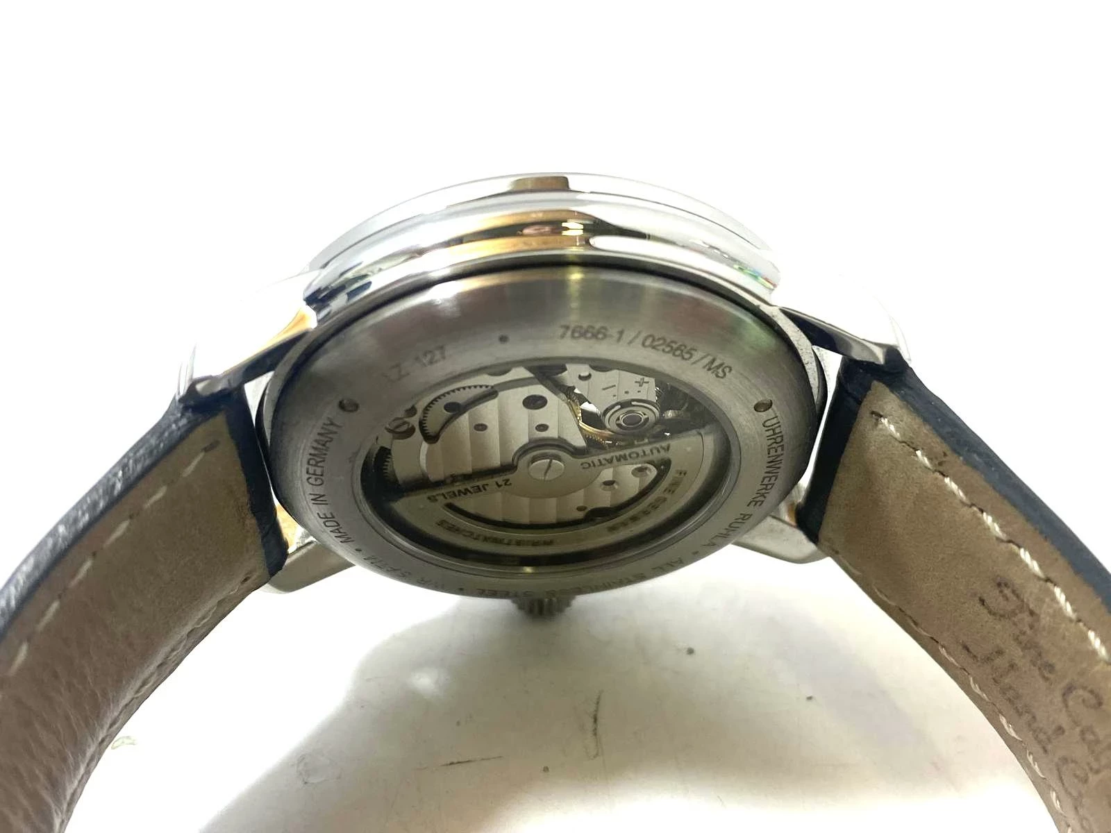 zegarek-zeppelin-lz127-automatic-pudelko-material-paska-129219-6