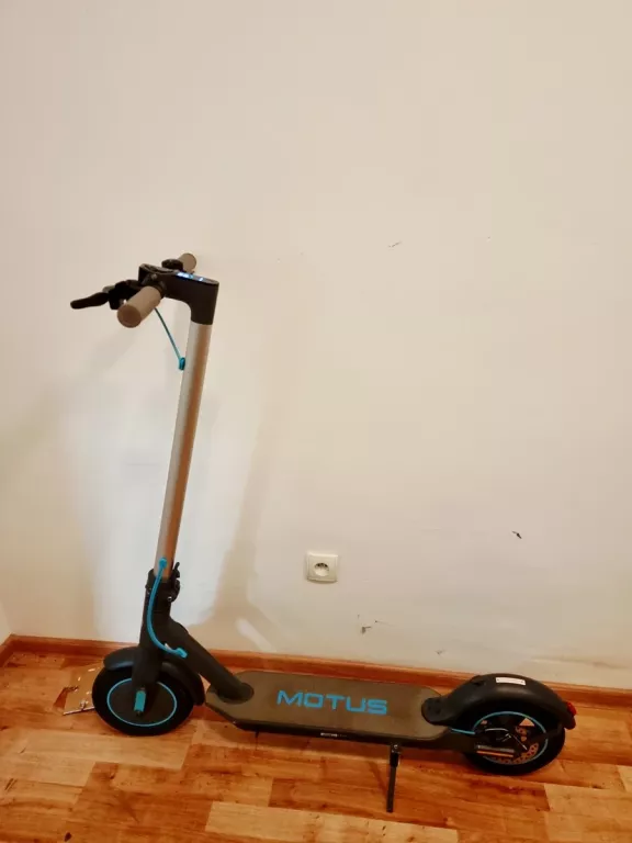 hulajnoga-elektryczna-motus-scooty-10-lite-2022-ean-gtin-5901821996143