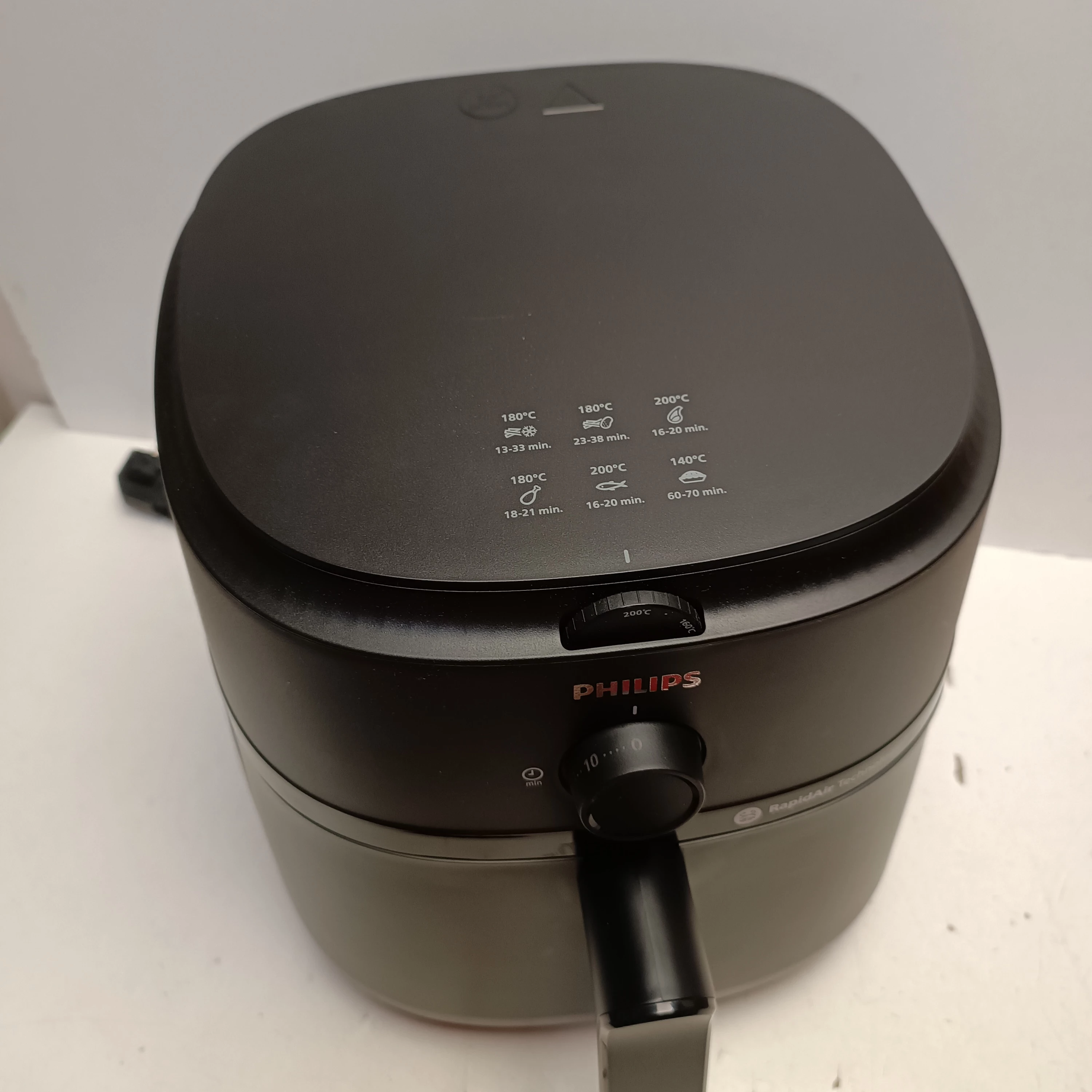 airfryer-philips-1000-series-kolor-dominujacy-129357-3