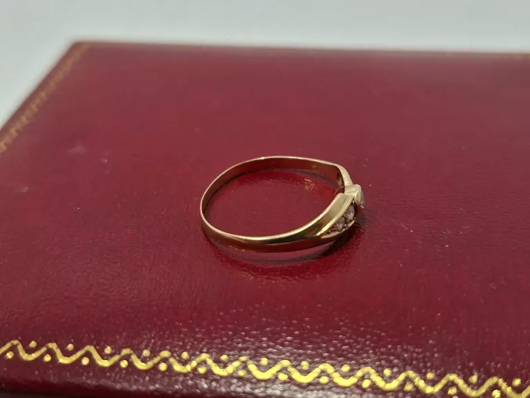 delikatny-zloty-pierscionek-122g585-stan-11323-2