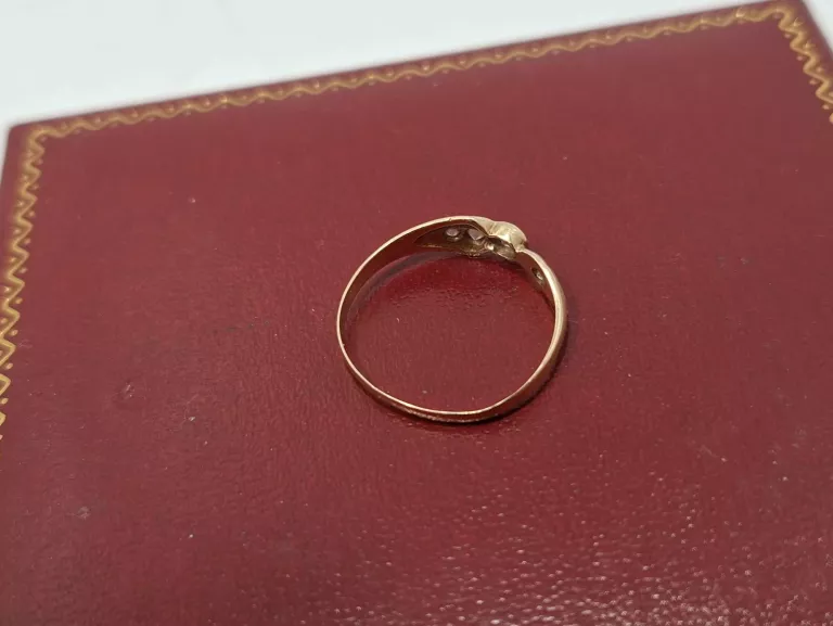 delikatny-zloty-pierscionek-122g585-rodzaj-2205-2