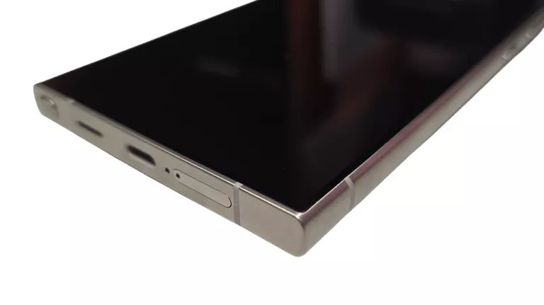 telefon-samsung-galaxy-s24-ultra-12gb512gb-opis-przekatna-ekranu-680