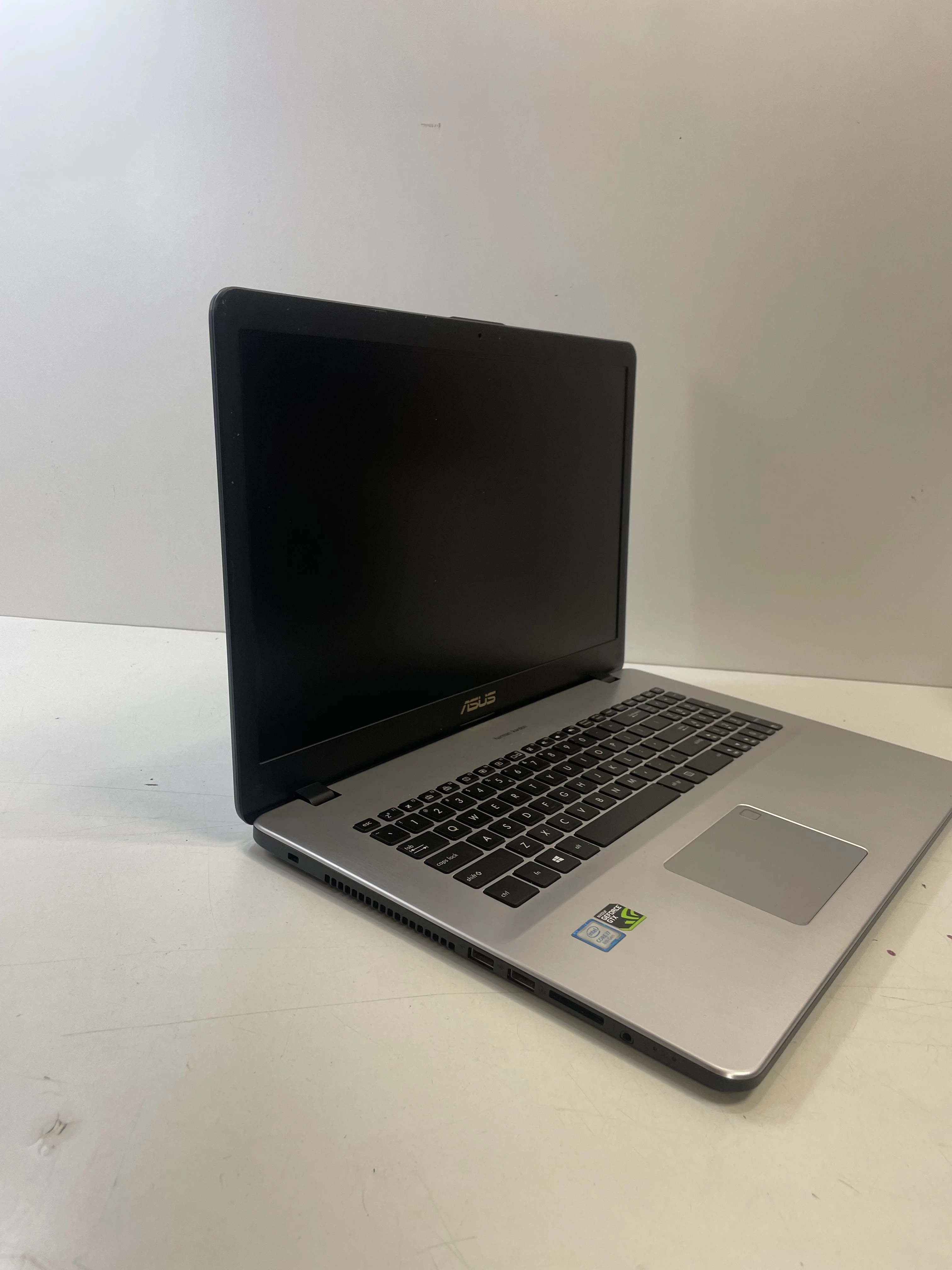 laptop-asus-vivobook-pro-17-pud-wielkosc-pamieci-ram-200941-2193