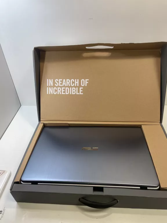 laptop-asus-vivobook-pro-17-pud-przekatna-ekranu-1560