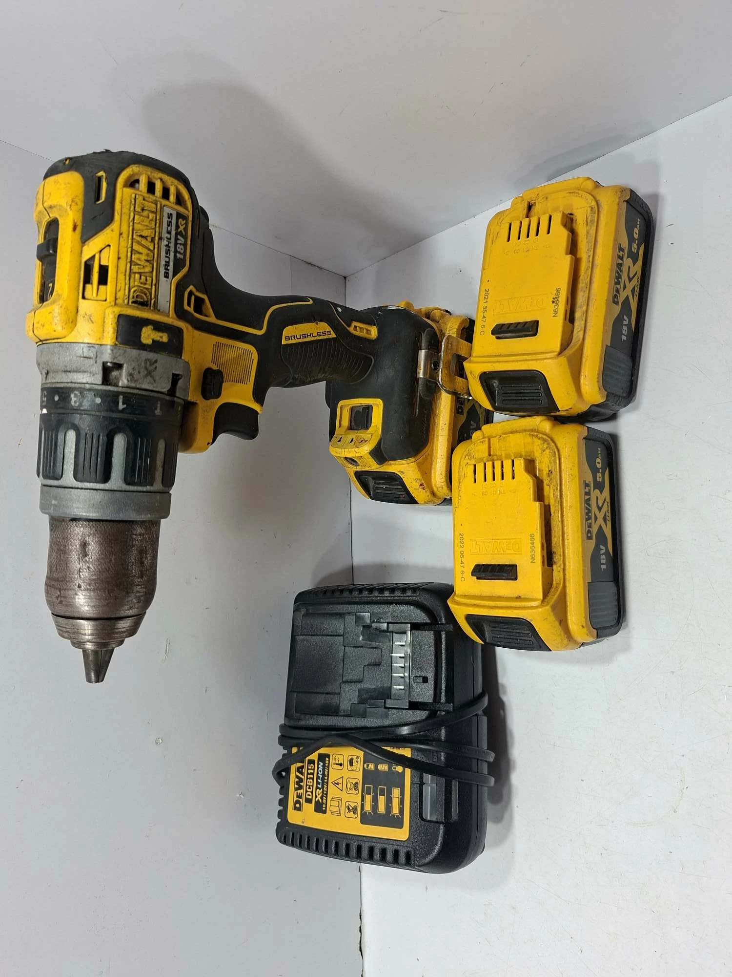 dewalt-dcd796-wkretarka-2x-bat-lad-stan-11323-2