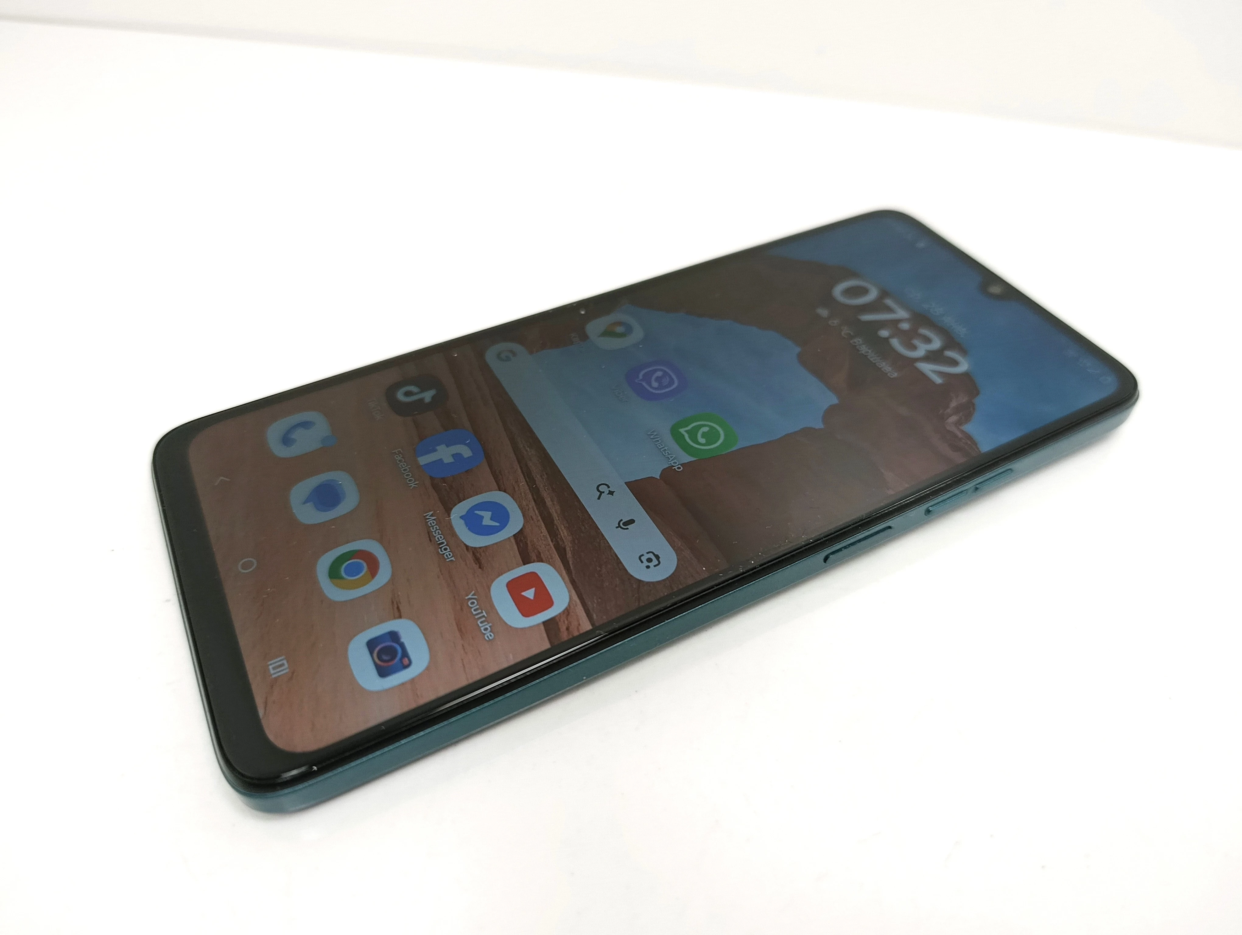 telefon-moto-g06-power-stan-11323-2