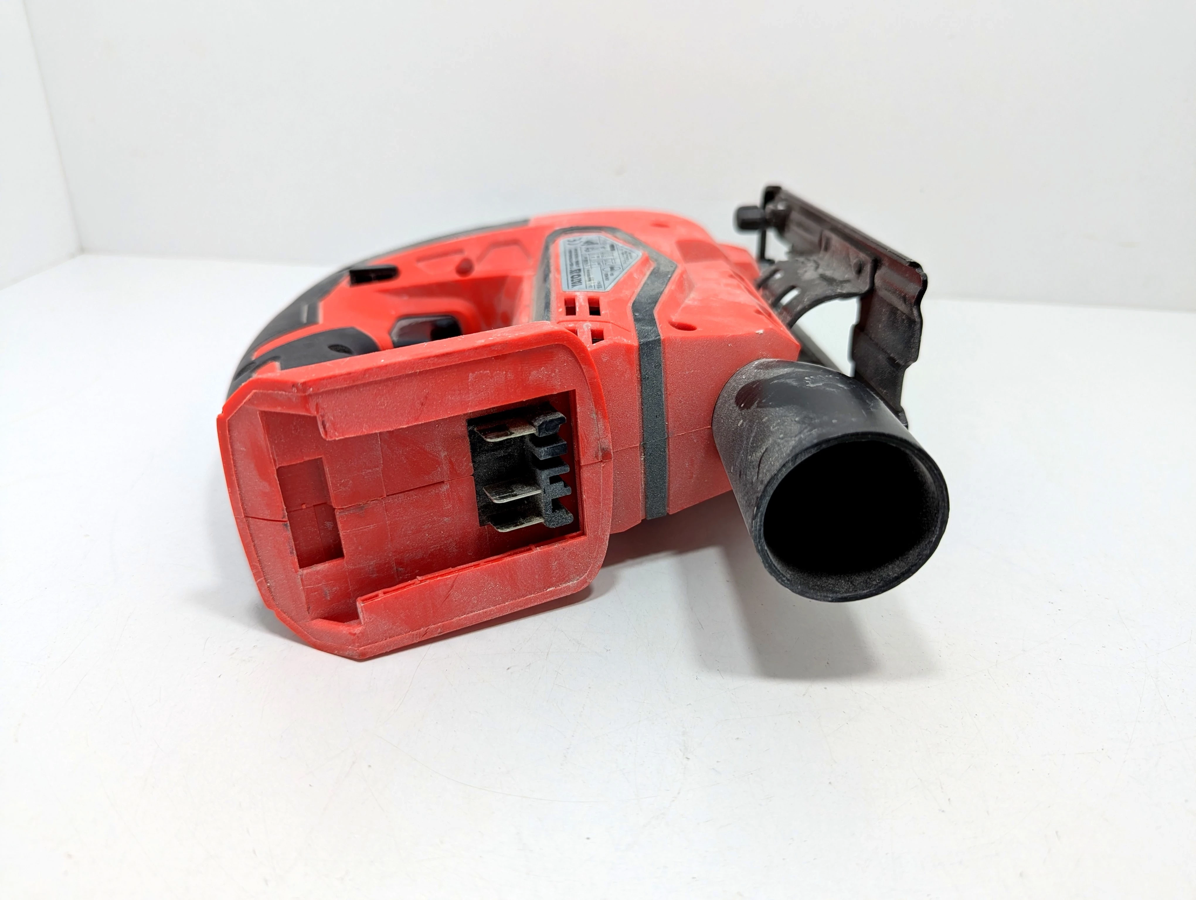 yato-wyrzynarka-18v-yt-82823-2xakumulator-40-ah-i-30-ah-maksymalna-moc-180000