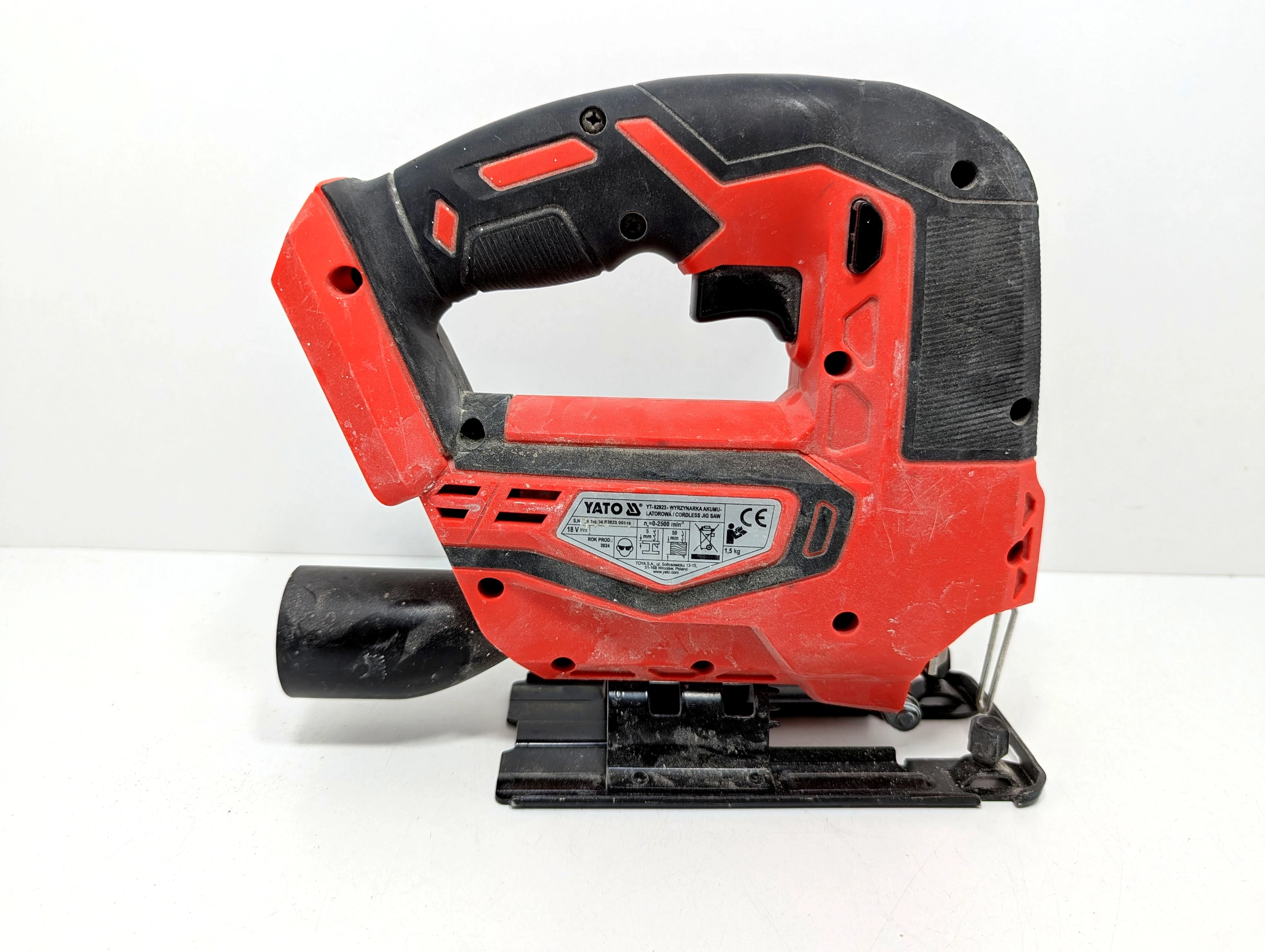 yato-wyrzynarka-18v-yt-82823-2xakumulator-40-ah-i-30-ah-mocowanie-brzeszczotu-205041-222245