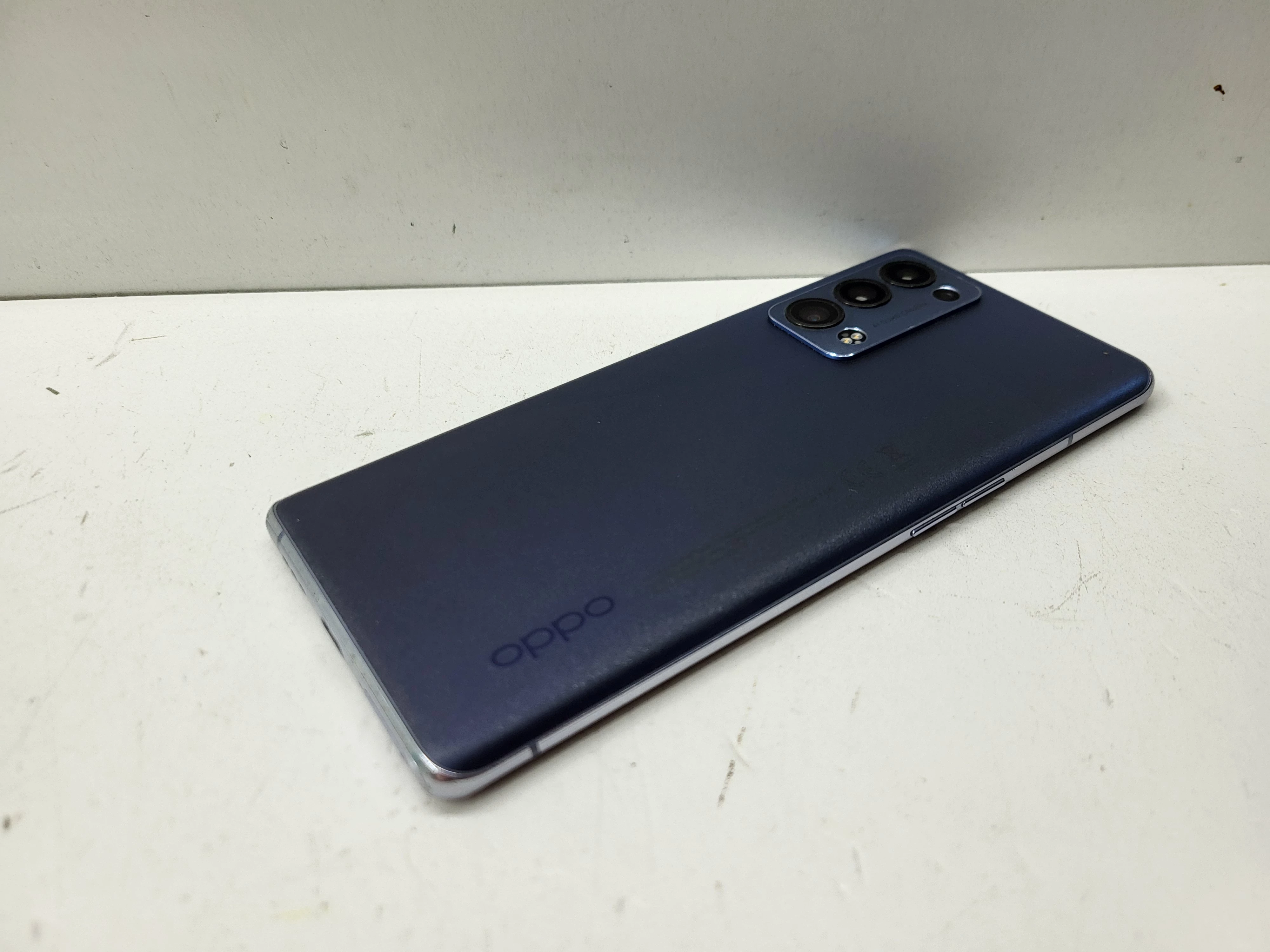 oppo-reno6-pro-wbudowana-pamiec-202869-214185