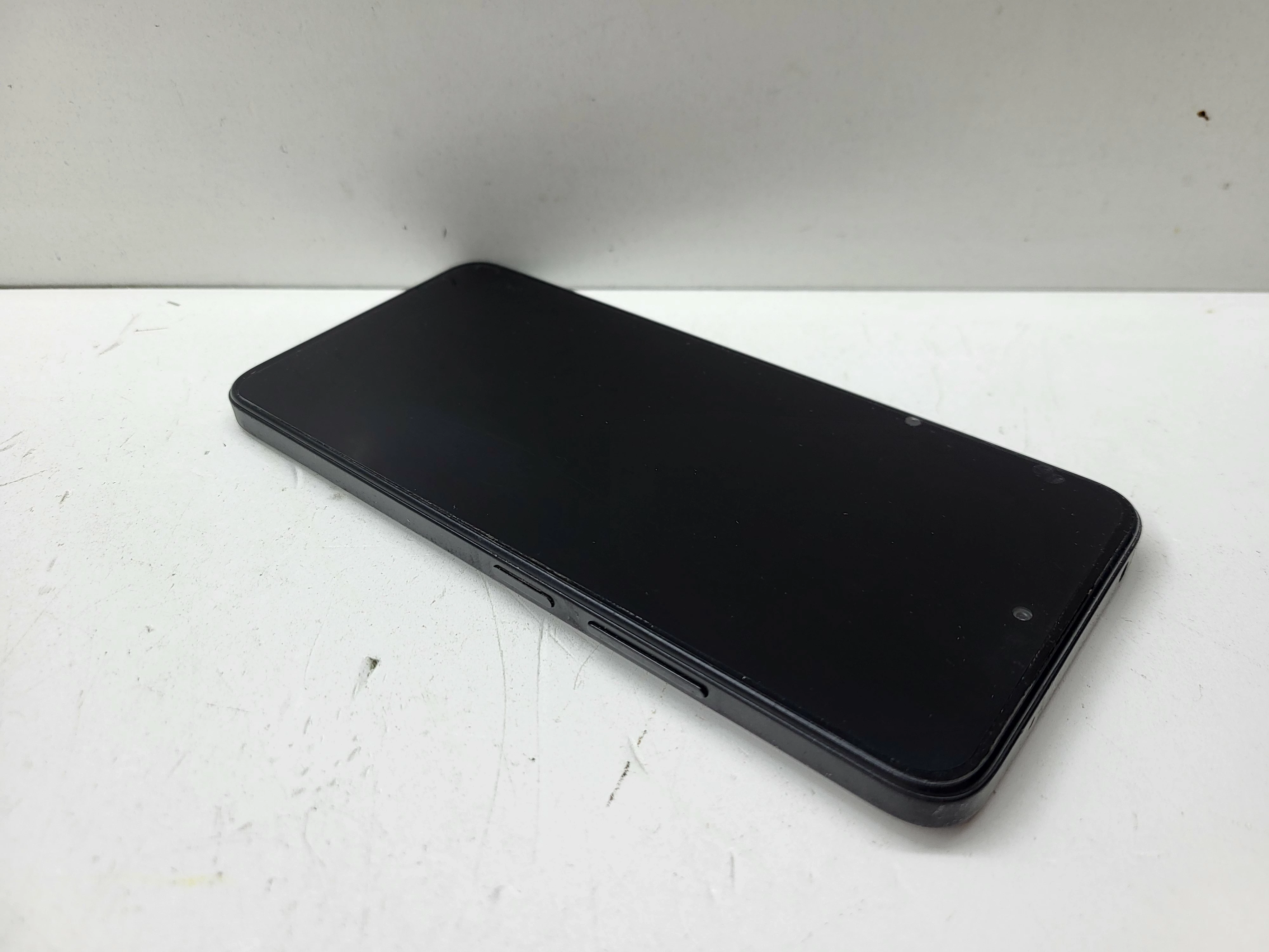 xiaomi-redmi-12-przekatna-ekranu-660