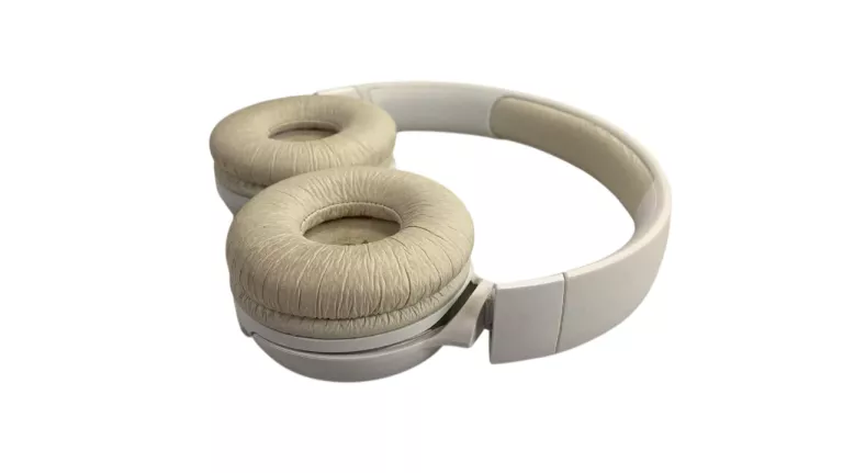 sluchawki-bezprzewodowe-nauszne-jbl-tune-500bt-biale-kolor-dominujacy-129357-2