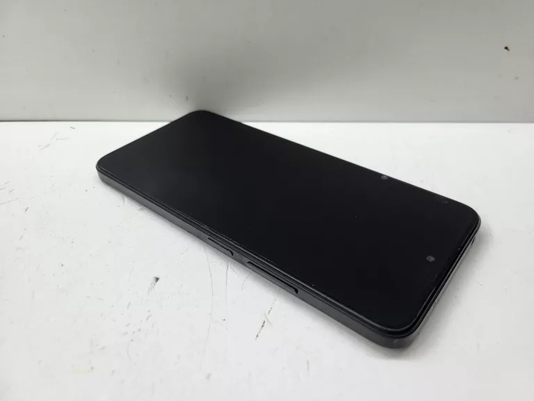 xiaomi-redmi-12-przekatna-ekranu-660