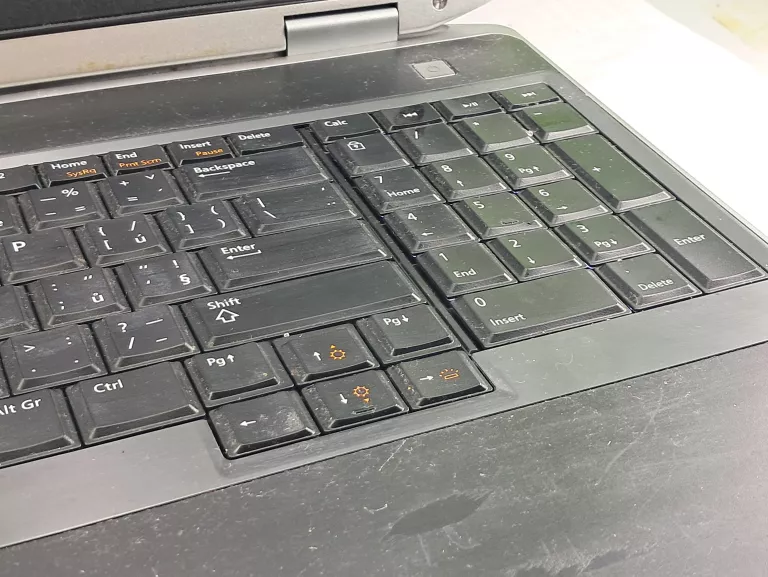 laptop-dell-latitude-e6530-przekatna-ekranu-1560