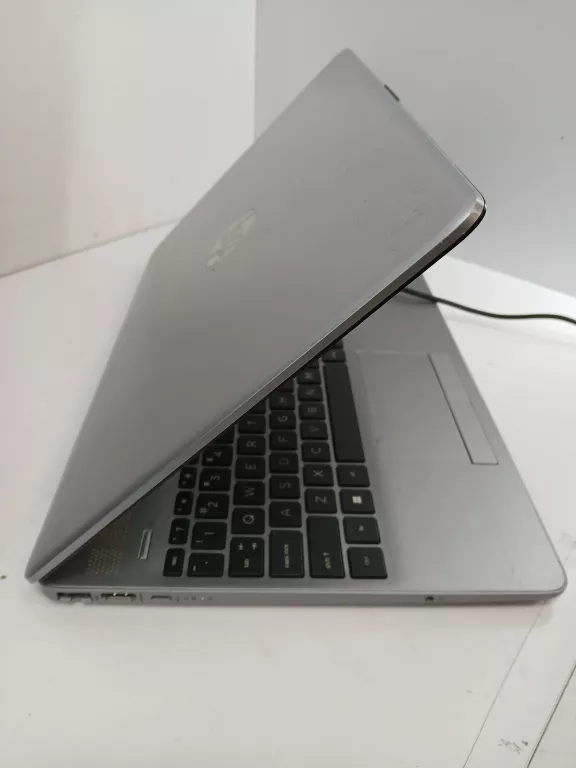 laptop-hp-250-g8-256gb-intel-core-i3-seria-procesora-4366-30