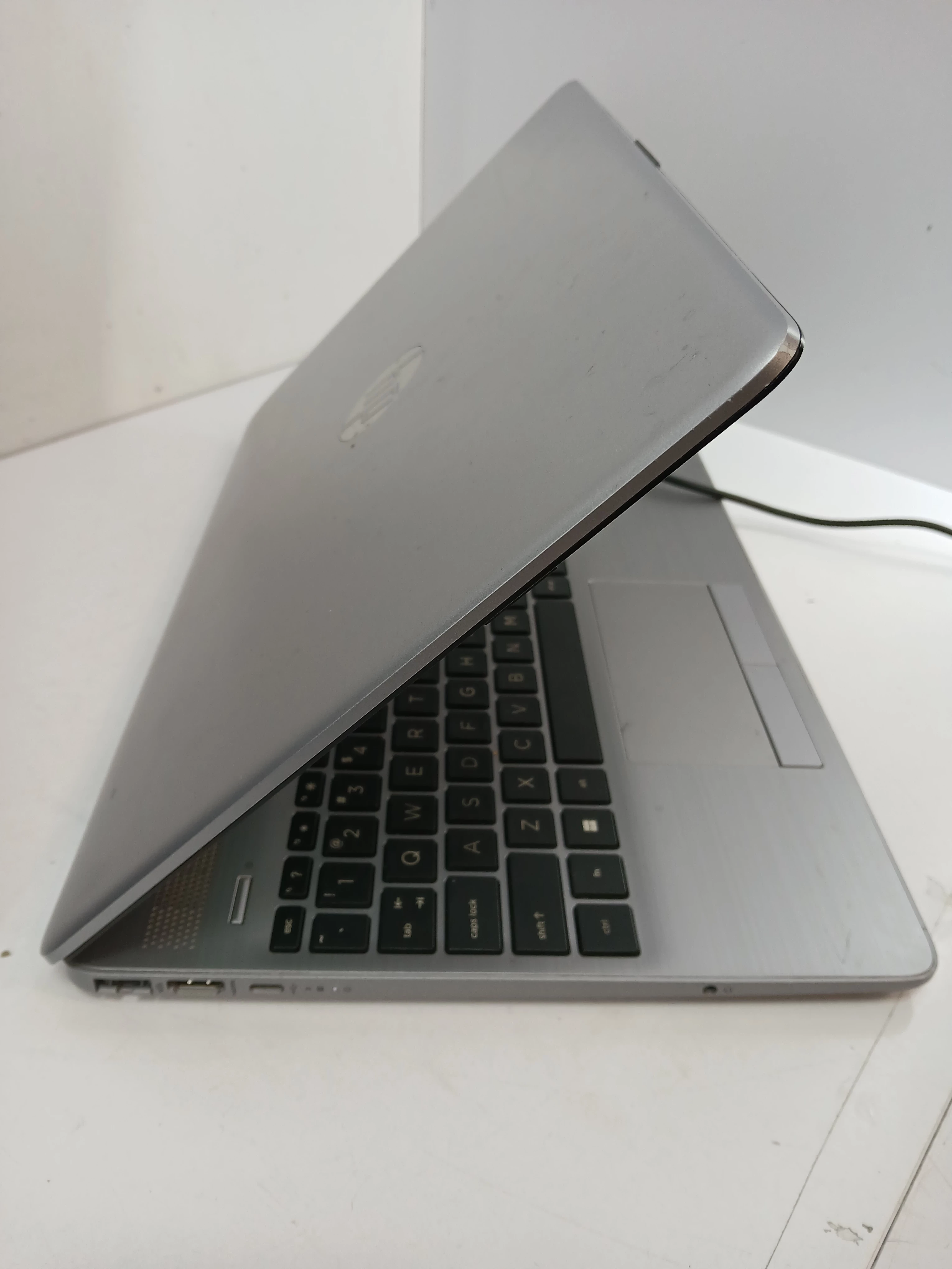 laptop-hp-250-g8-256gb-intel-core-i3-seria-procesora-4366-30