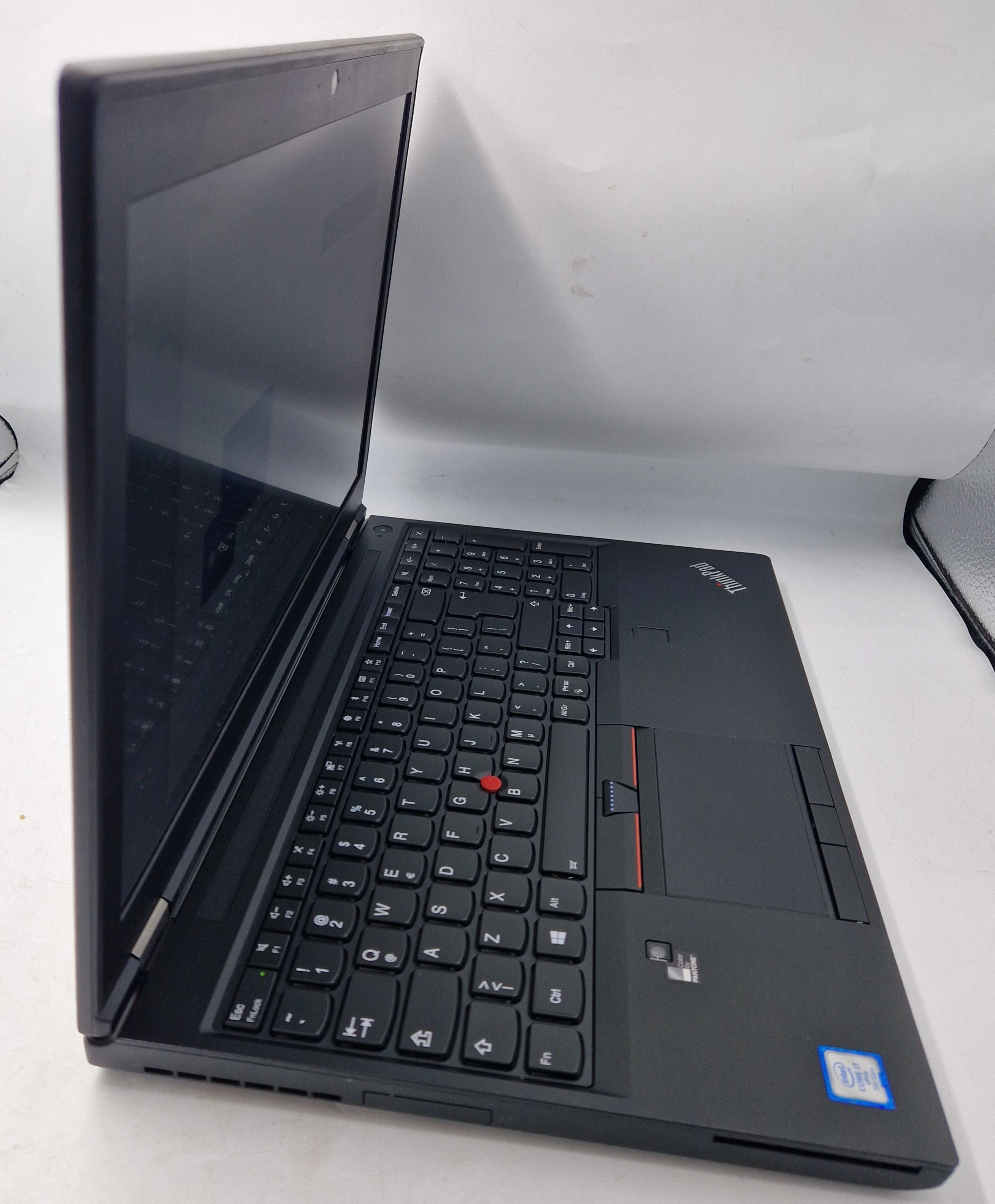 laptop-lenovo-thinkpad-p51-przekatna-ekranu-156