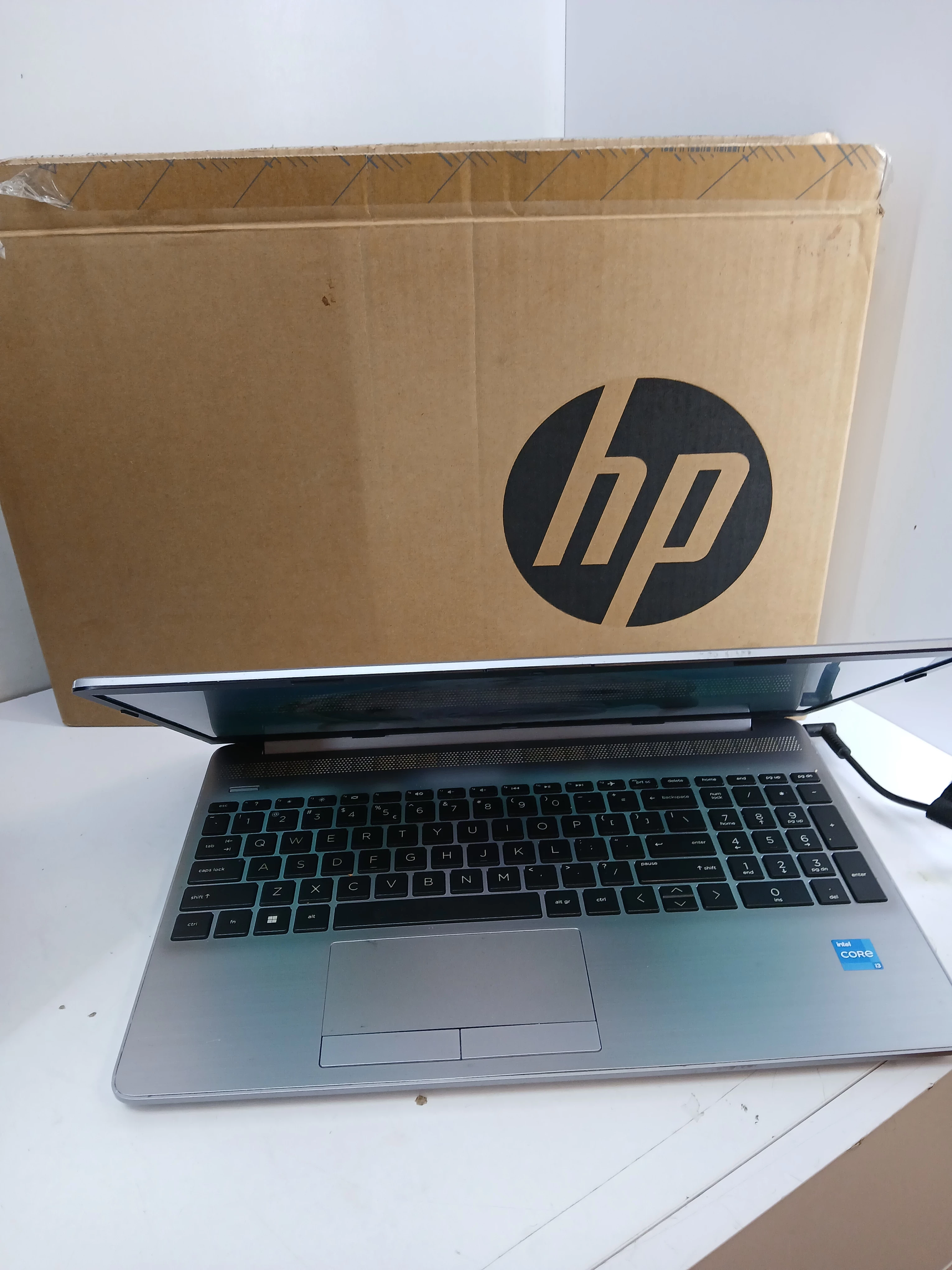 laptop-hp-250-g8-256gb-intel-core-i3-mickiewicza-12f-sj-morag