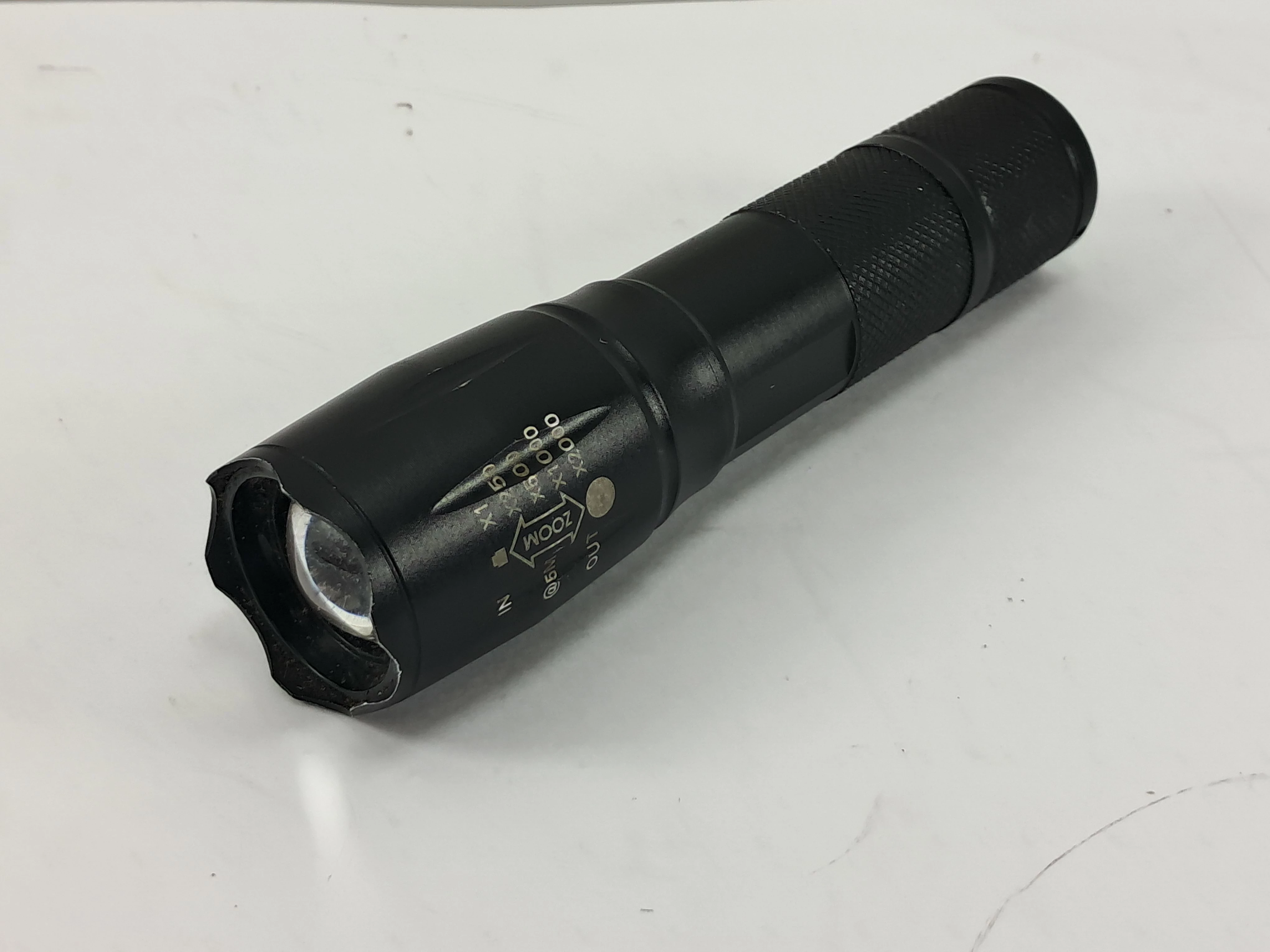 latarka-podreczna-czarna-wierzbiecice-10-poznan-ska-x