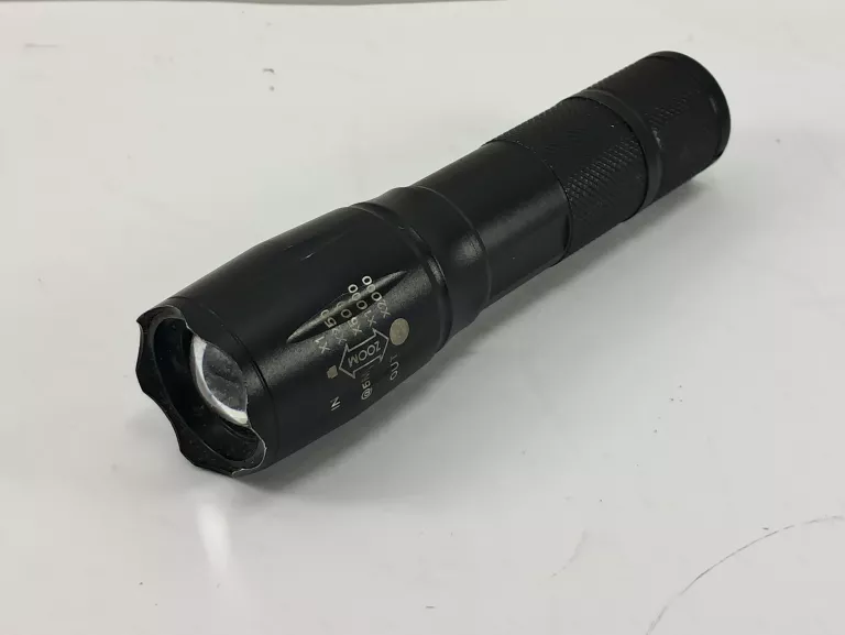 latarka-podreczna-czarna-wierzbiecice-10-poznan-ska-x