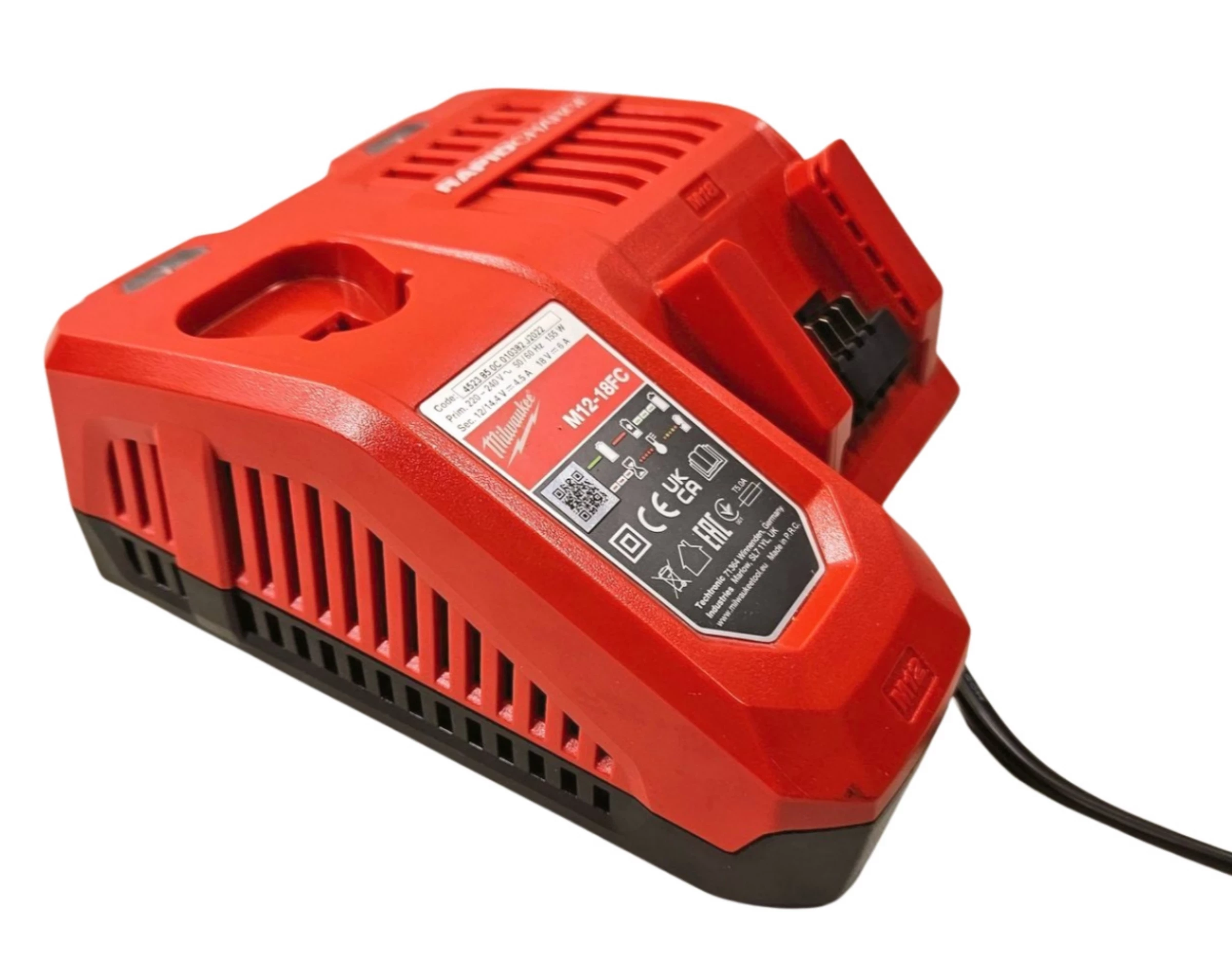 szybka-ladowarka-milwaukee-m12-18fc-do-akumulatorow-baterii-12v-18v-waga-produktu-z-opakowaniem-jednostkowym-15
