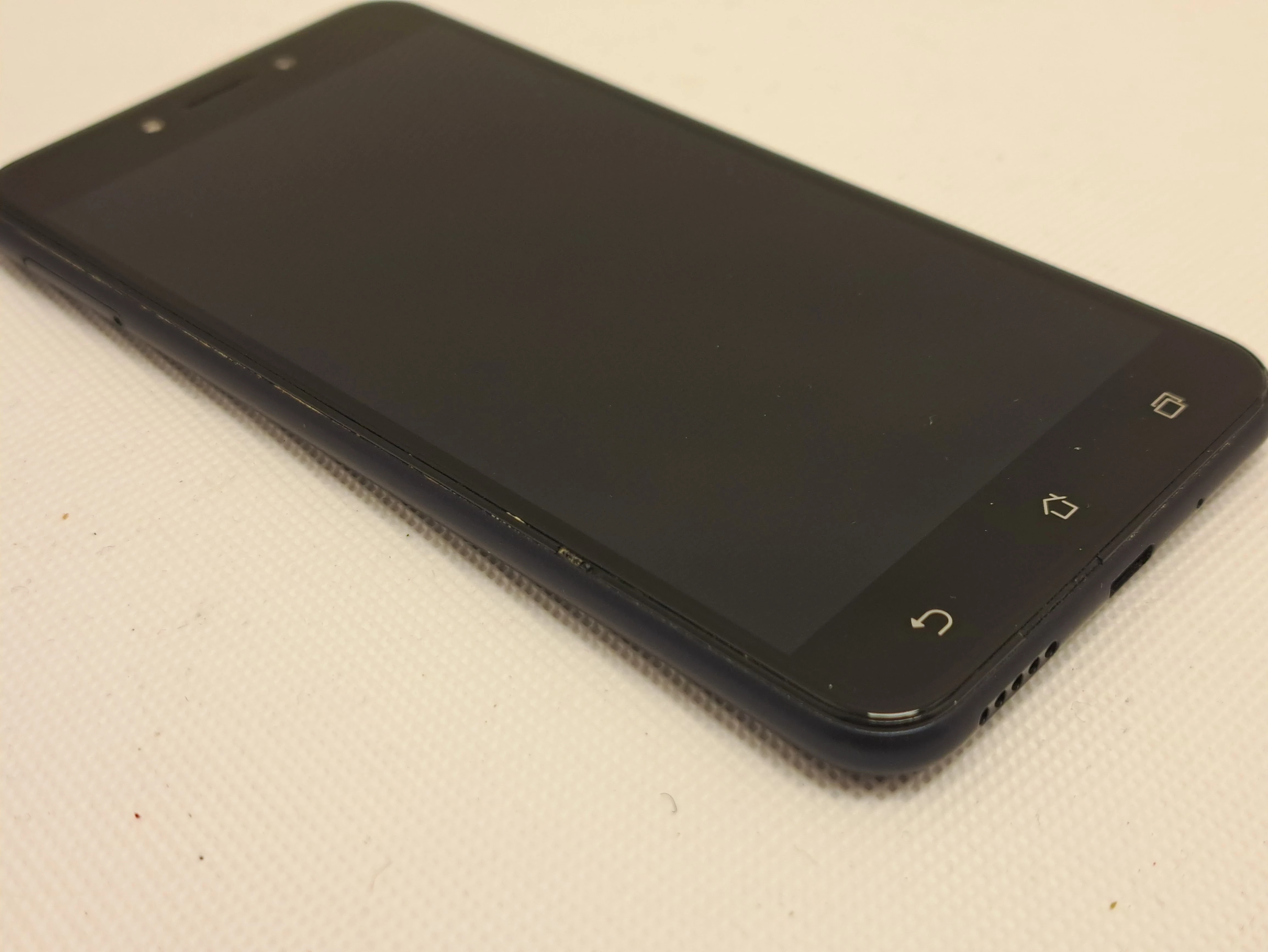 telefon-asus-a007-kod-producenta-zb501kl