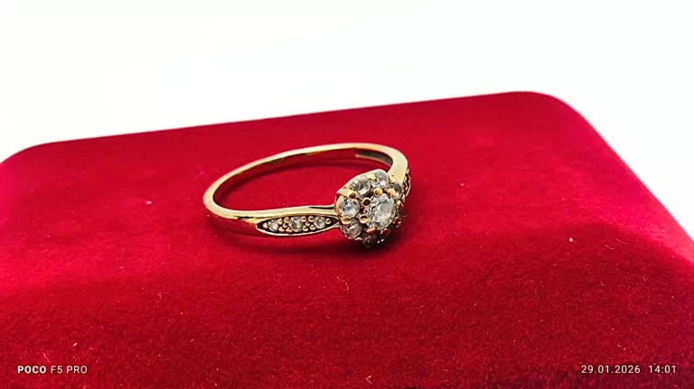 solidny-zloty-pierscionek-z-cyrkoniami-333-151g-r17-stan-11323-2