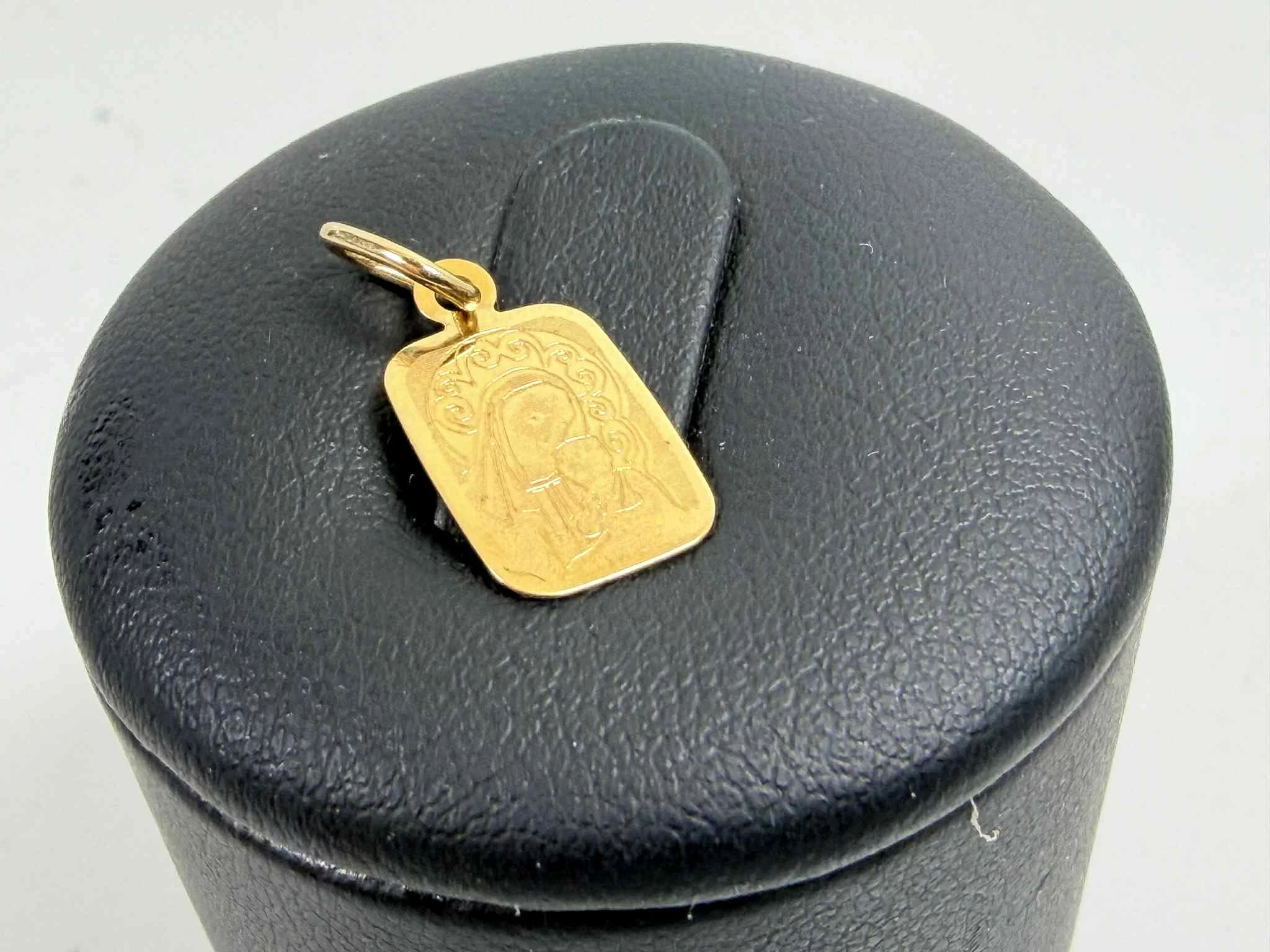 zlota-zawieszka-matka-boska-585-052g-rybnicka-3-gliwice-g1