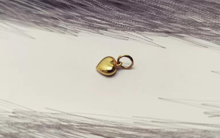 zawieszka-serce-062g-585-material-15835-2